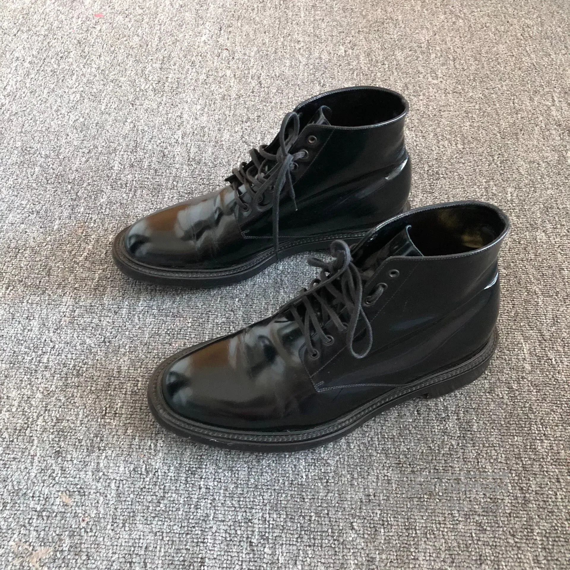 Saint Laurent Paris Saint Laurent Patent Leather High-Top Boots. Size US 9 / EU 42 - 1 Thumbnail