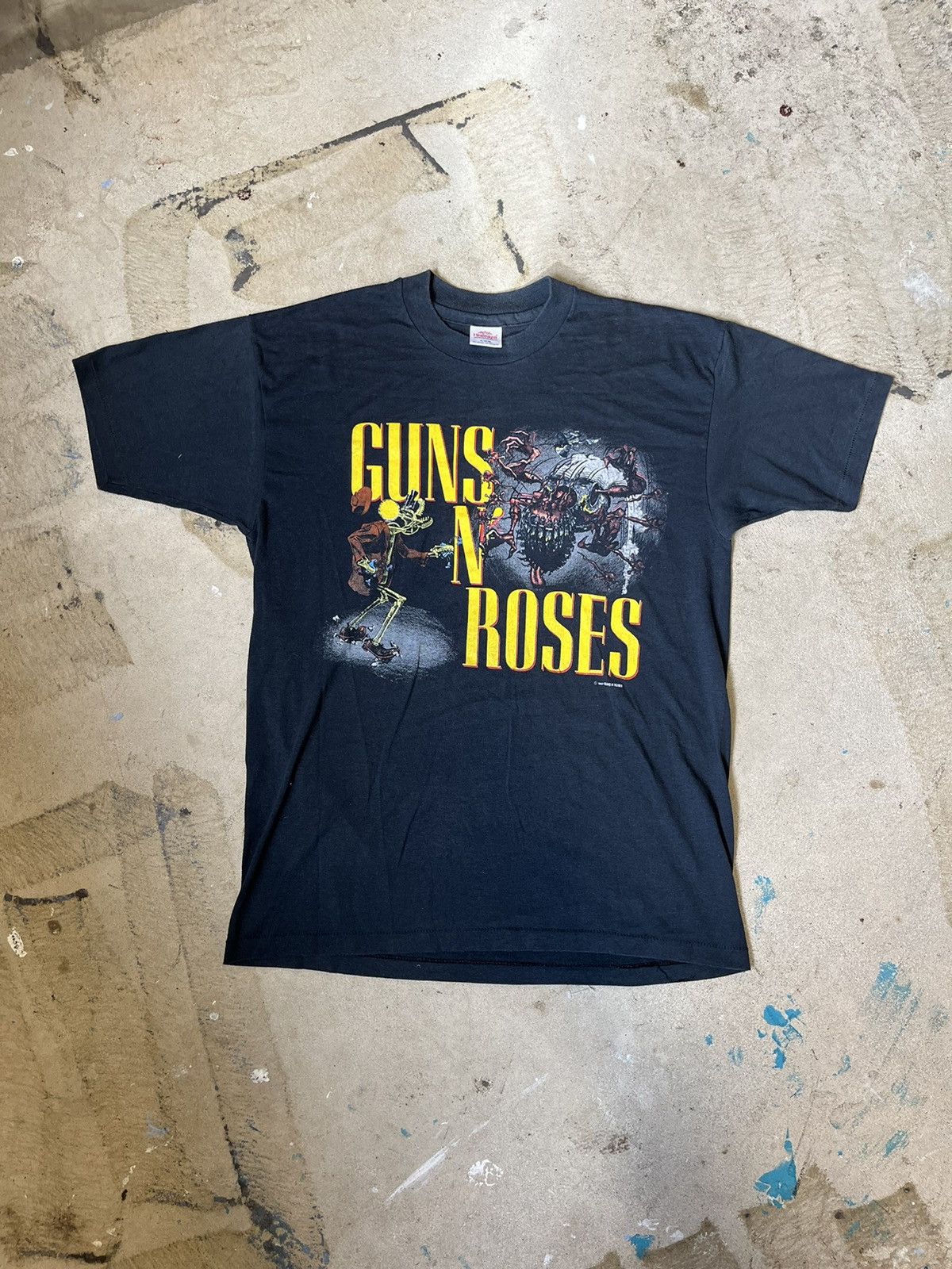 Image of Vintage Guns N’ Roses Very Banned T-Shirt 1987 in Black, Men's (Size XL)