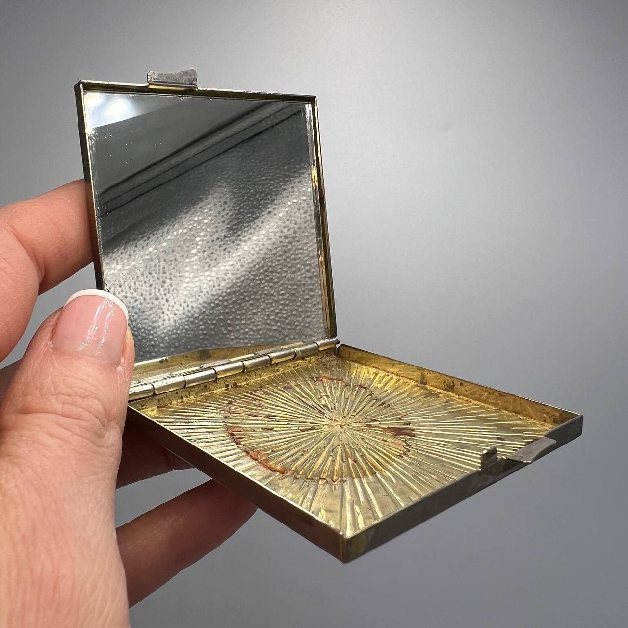 Vintage Victorian Lady Compact Powder Box Mirror Silver Plated Size ONE SIZE - 2 Thumbnail