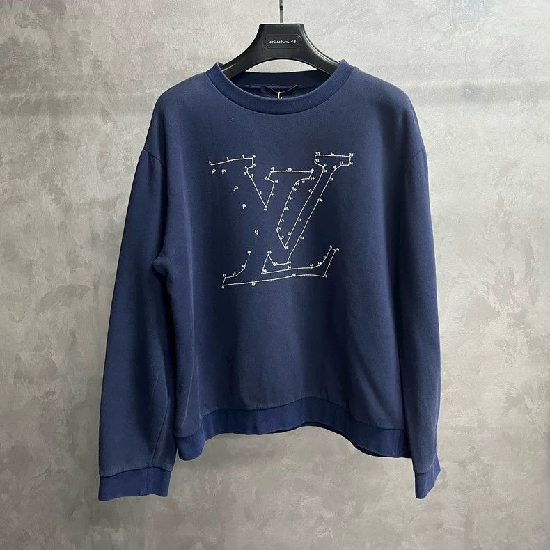 Louis Vuitton Louis Vuitton Navy logo embroidered classic pullover crew n Size US XXL / EU 58 / 5 - 1 Thumbnail