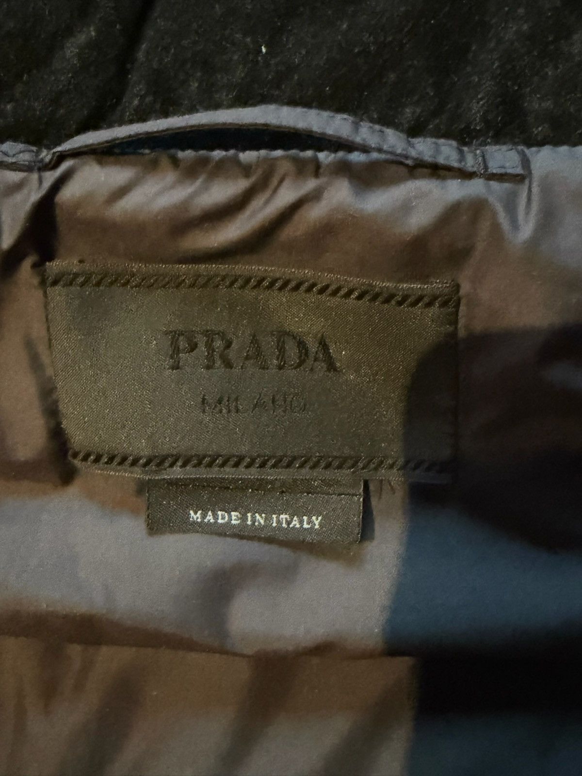 Prada Velvet puffer jacket Size US M / EU 48-50 / 2 - 12 Thumbnail