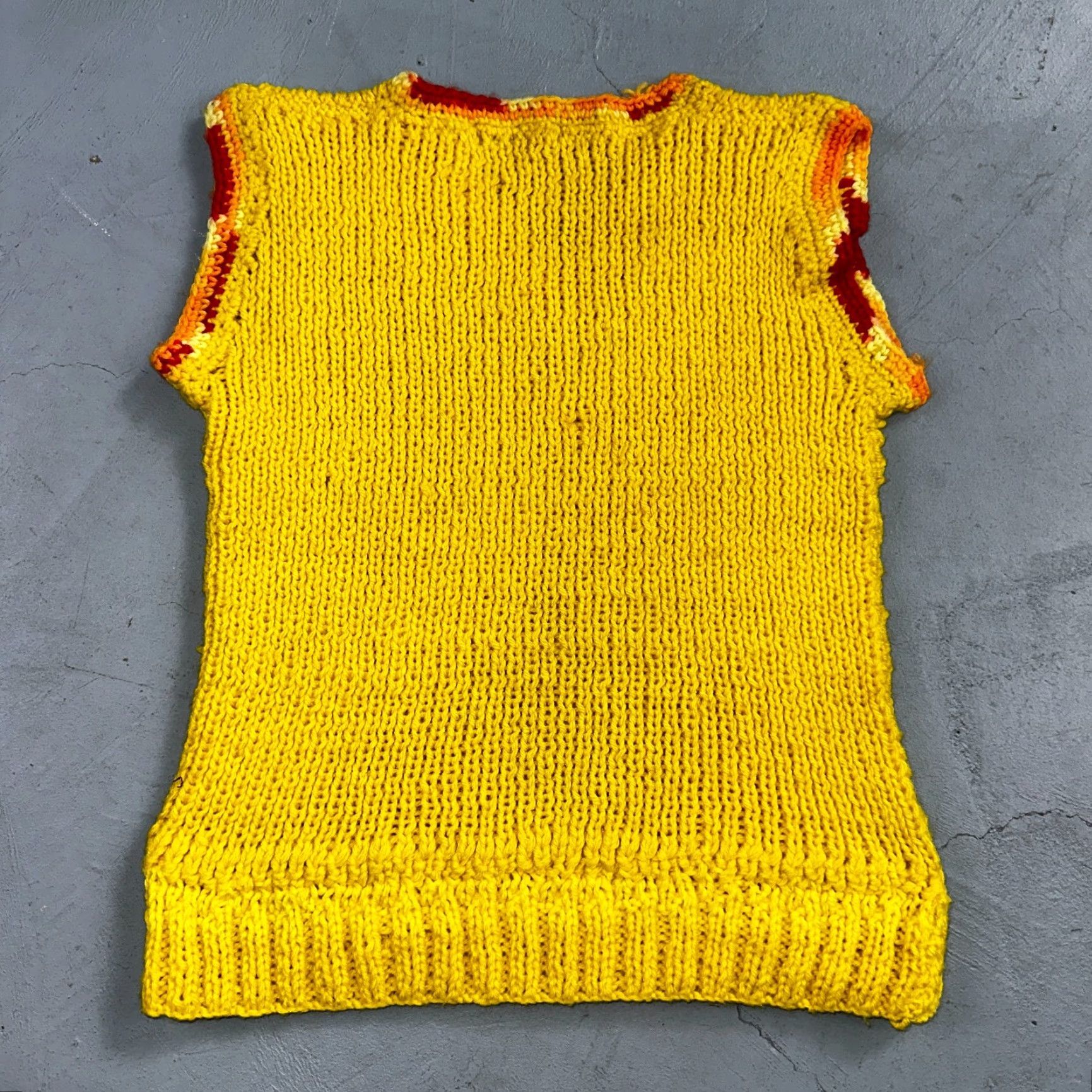 Vintage VINTAGE Vest Knit Yellow Sweater Sleeveless Knit Vest 70s 1970s Men M Size US M / EU 48-50 / 2 - 6 Thumbnail