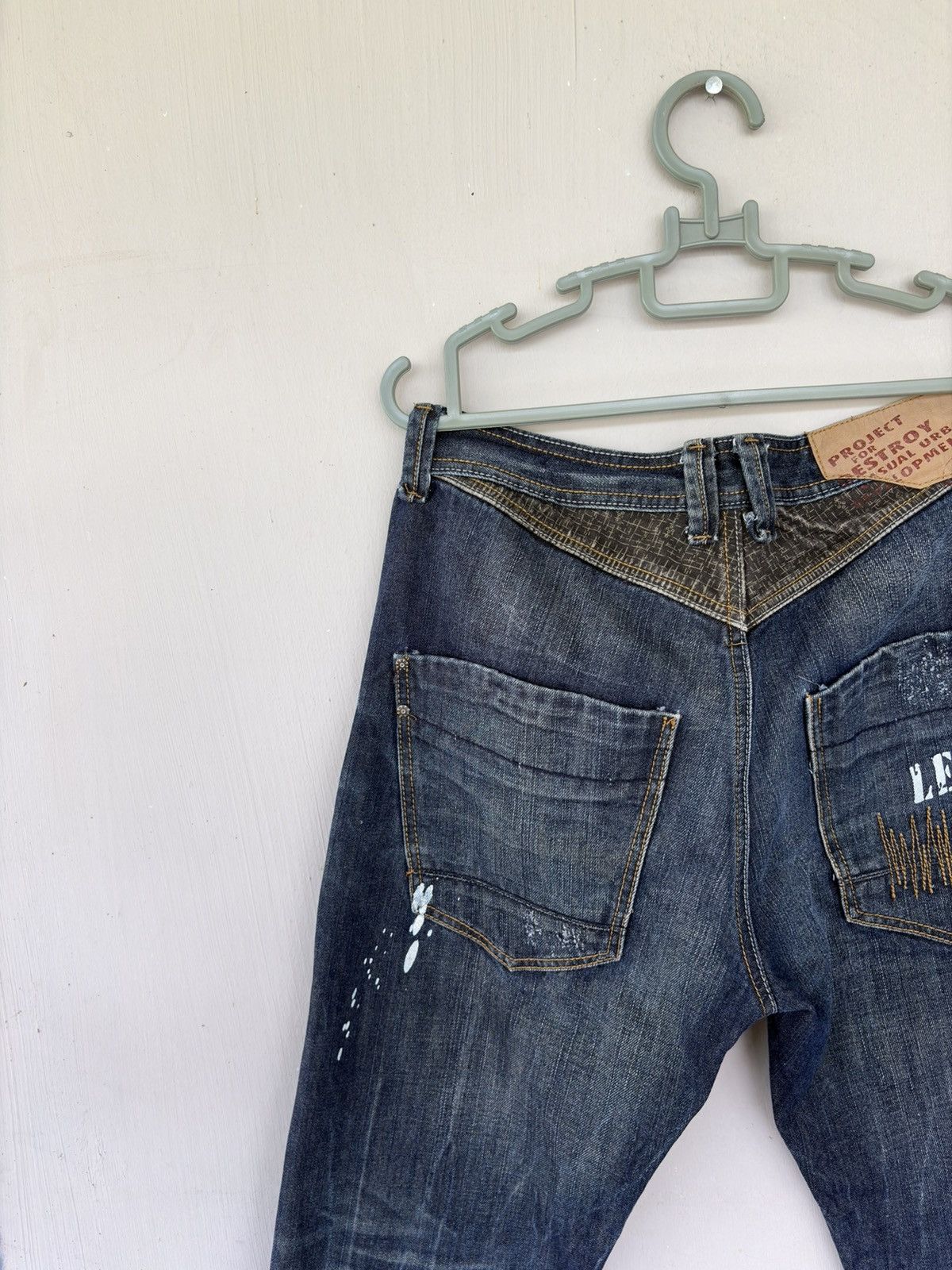 Japanese Brand Japanese Le Mans Streetwear Distressed Denim Size US 32 / EU 48 - 9 Thumbnail
