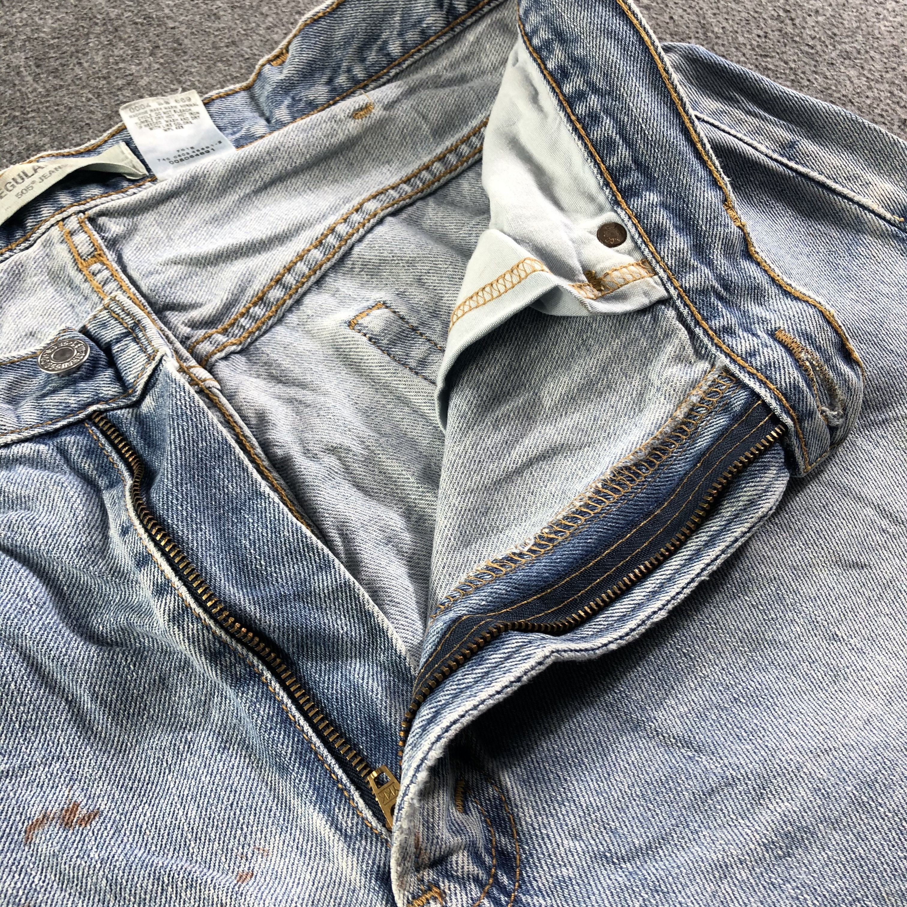Levi's Vintage Blue Wash Levis 505 Jeans-J3177 Size US 37 - 8 Thumbnail