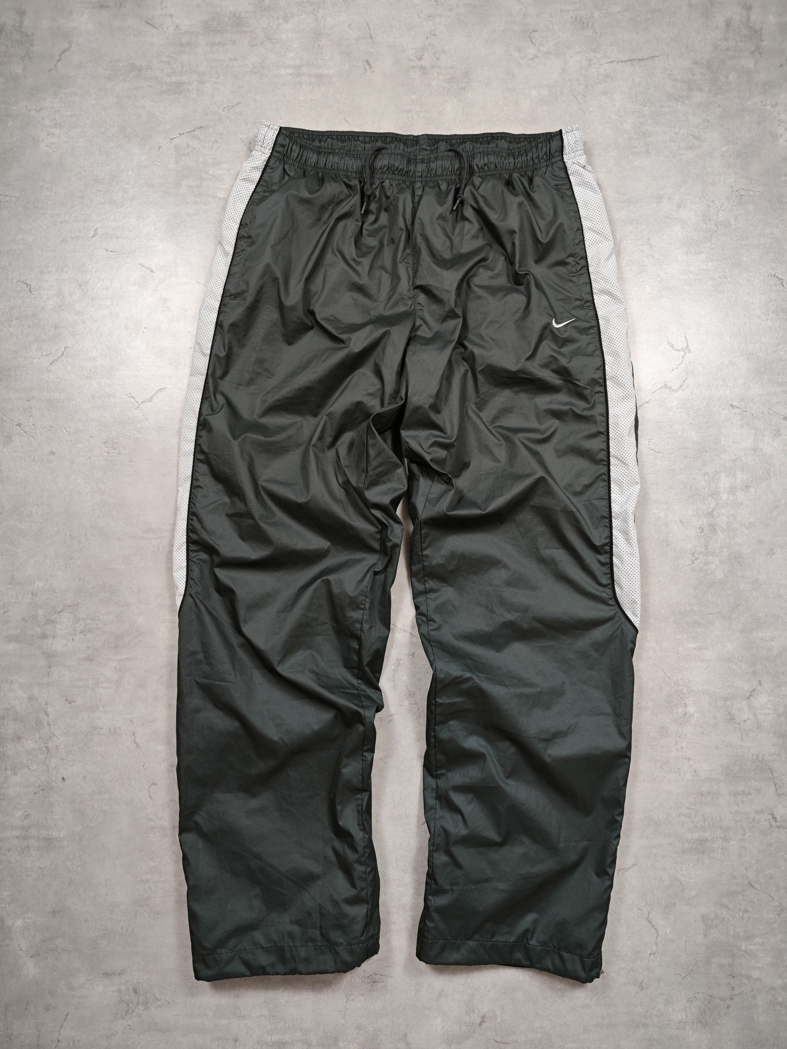Nike Nike vintage pants Size US 33 - 1 Thumbnail