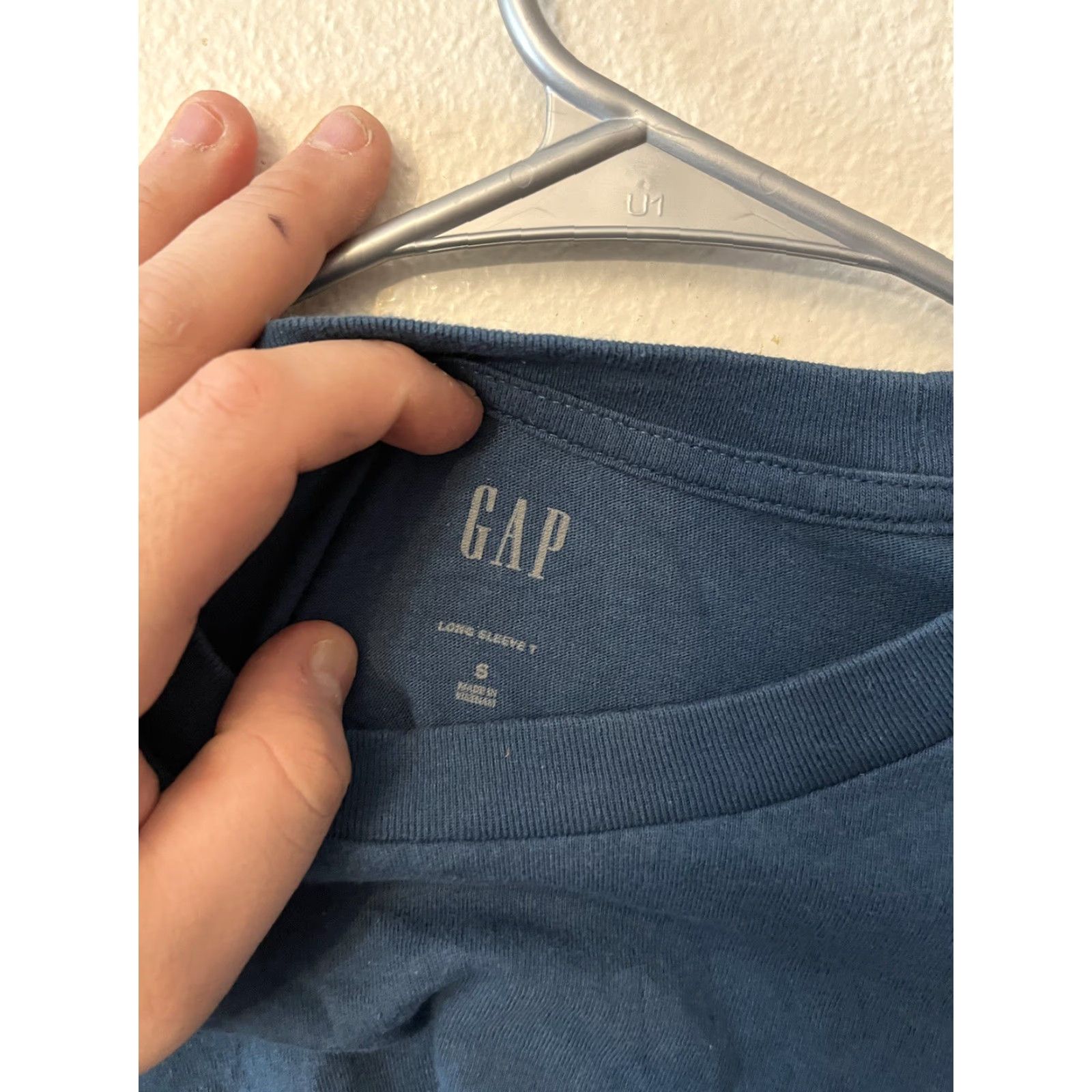 Gap Gap Shirt Men S Blue Crew Neck Long Sleeve T-Shirt Solid Knit Cotton Regular Fit - 1990s? (no decade implied) Size US S / EU 44-46 / 1 - 2 Thumbnail
