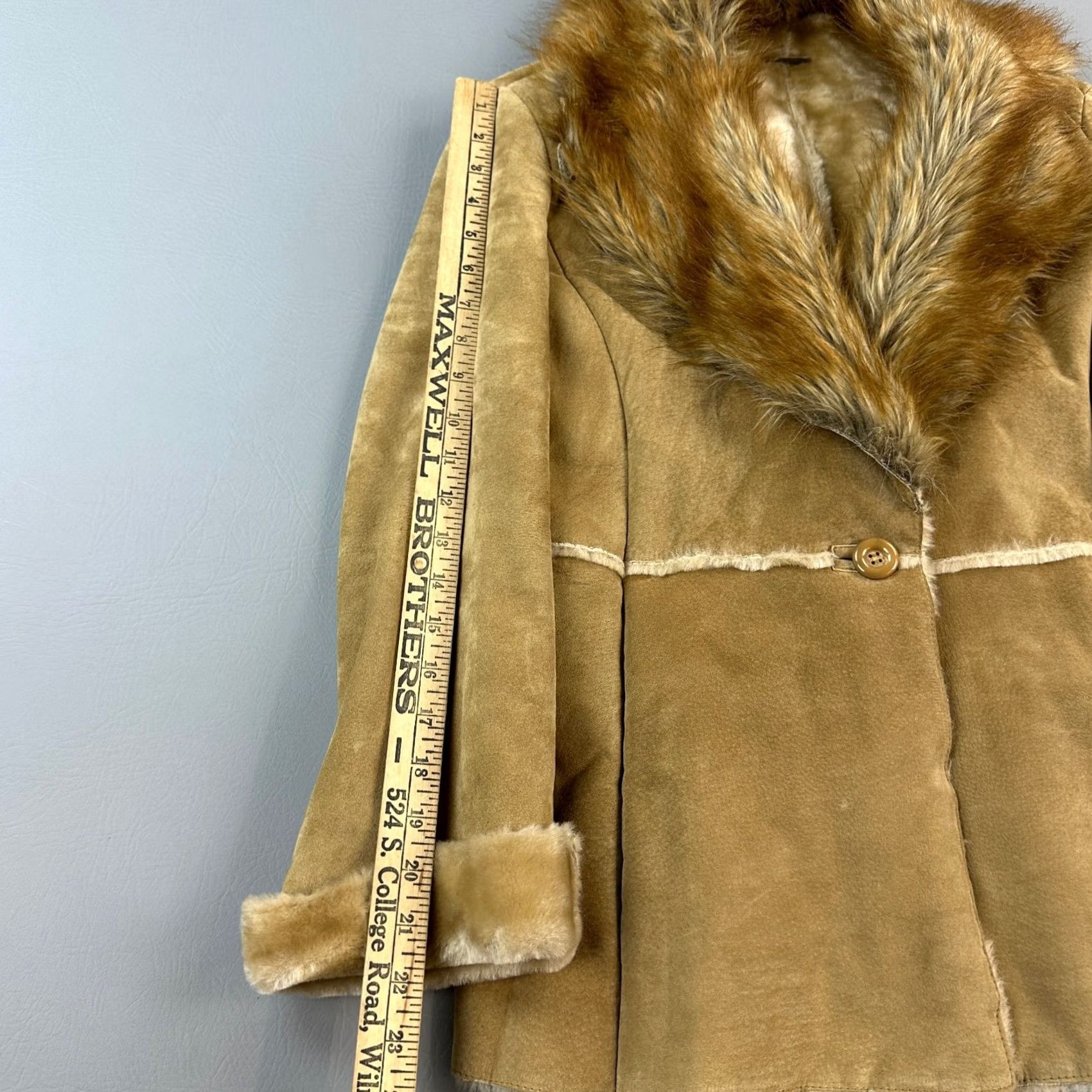 Guess VINTAGE GUESS Jacket Women’s Large Tan Leather Faux Fur Trim Shearling Boho 90s Jacket Mens Womens Girls Size L / US 10 / IT 46 - 4 Thumbnail