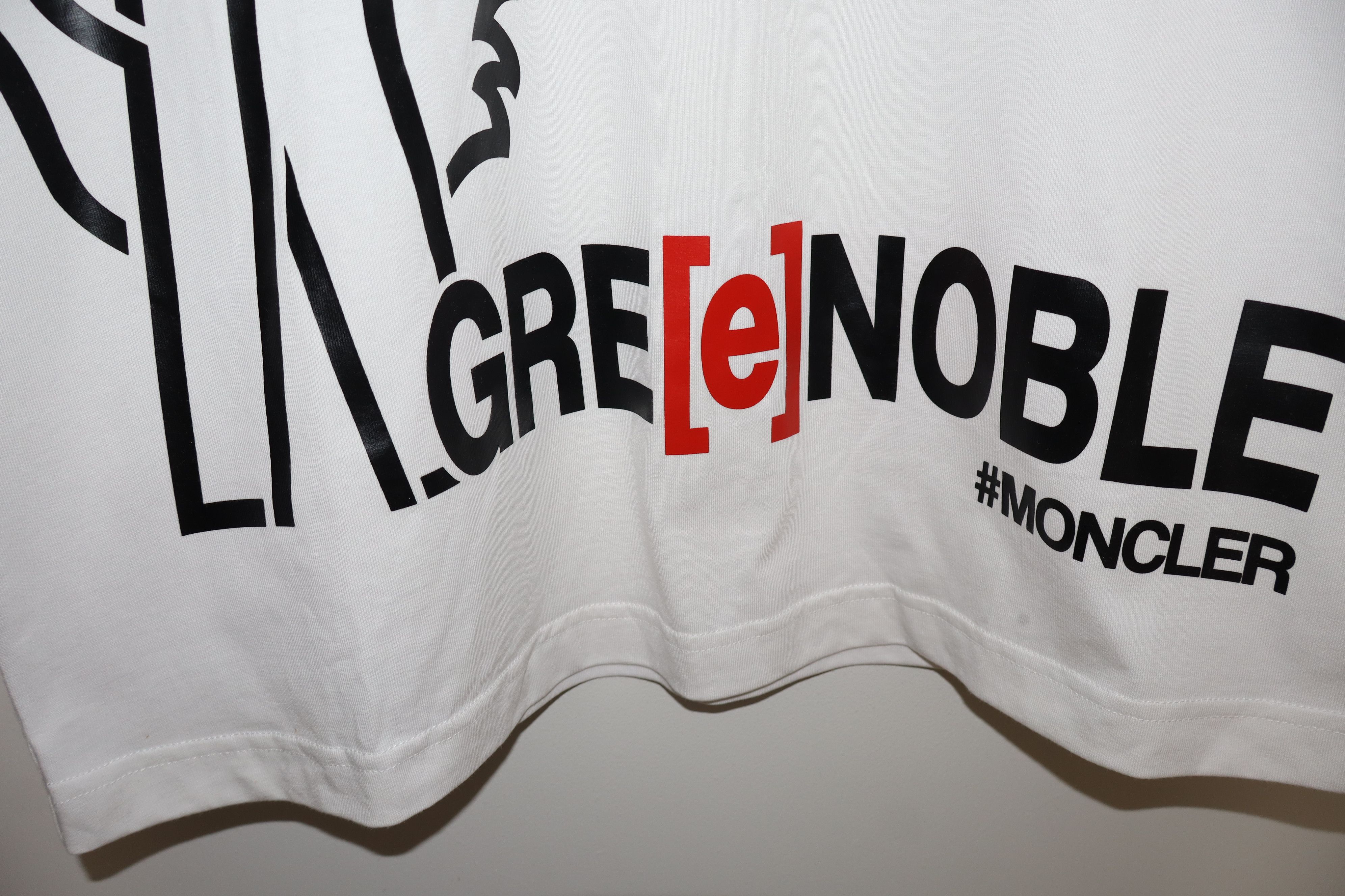 Moncler Logo print t-shirt Size US S / EU 44-46 / 1 - 7 Thumbnail