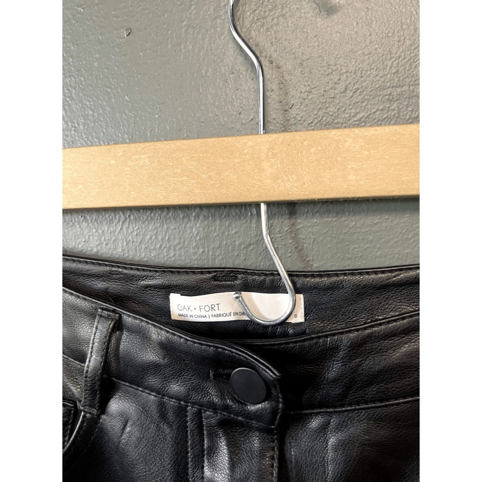Oak + Fort Oak + Fort Womens Black Faux Leather Straight Leg Pants Size 0 Size 25" / US 0 / IT 36 - 3 Thumbnail