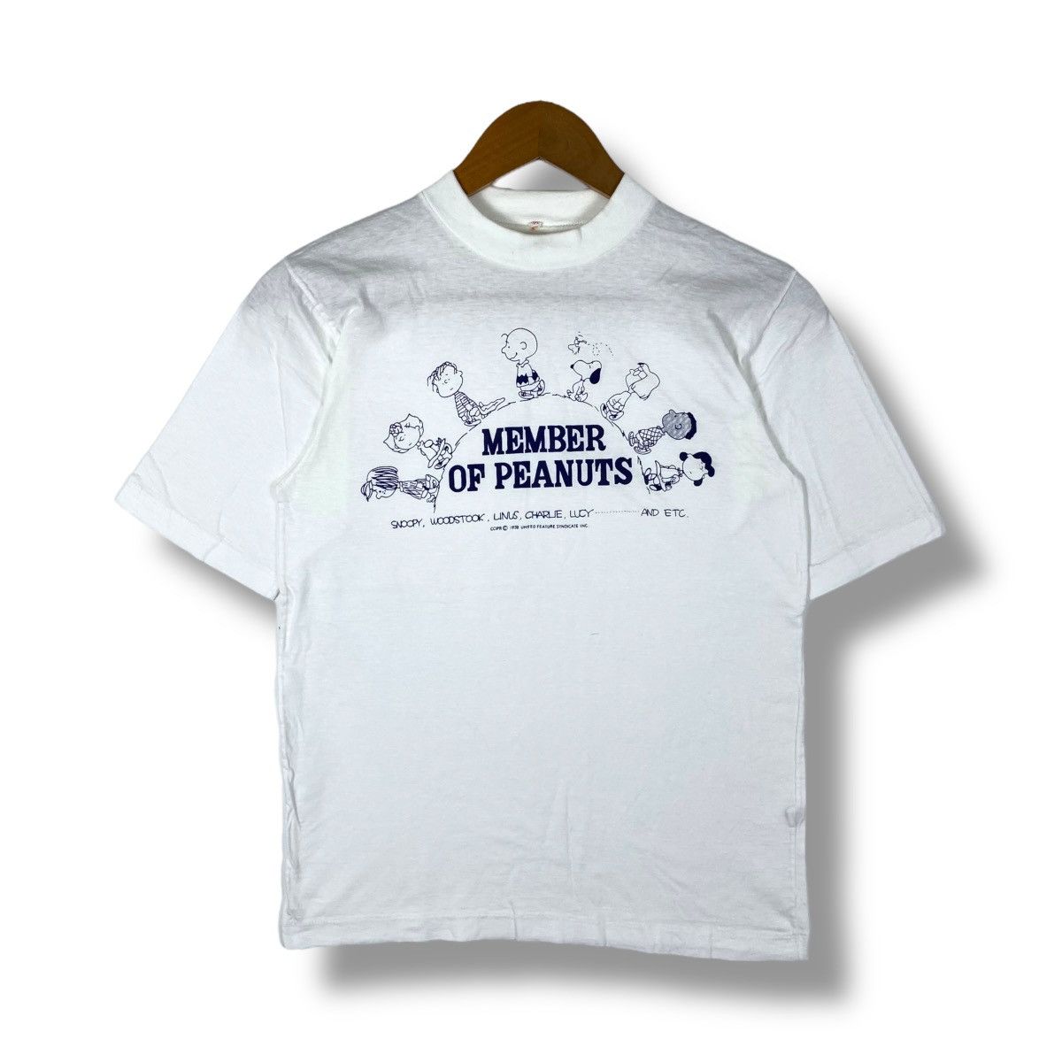 Vintage Vintage 80's MEMBER OF PEANUTS Cartoon Graphic Tee Shirt Size US M / EU 48-50 / 2 - 1 Thumbnail