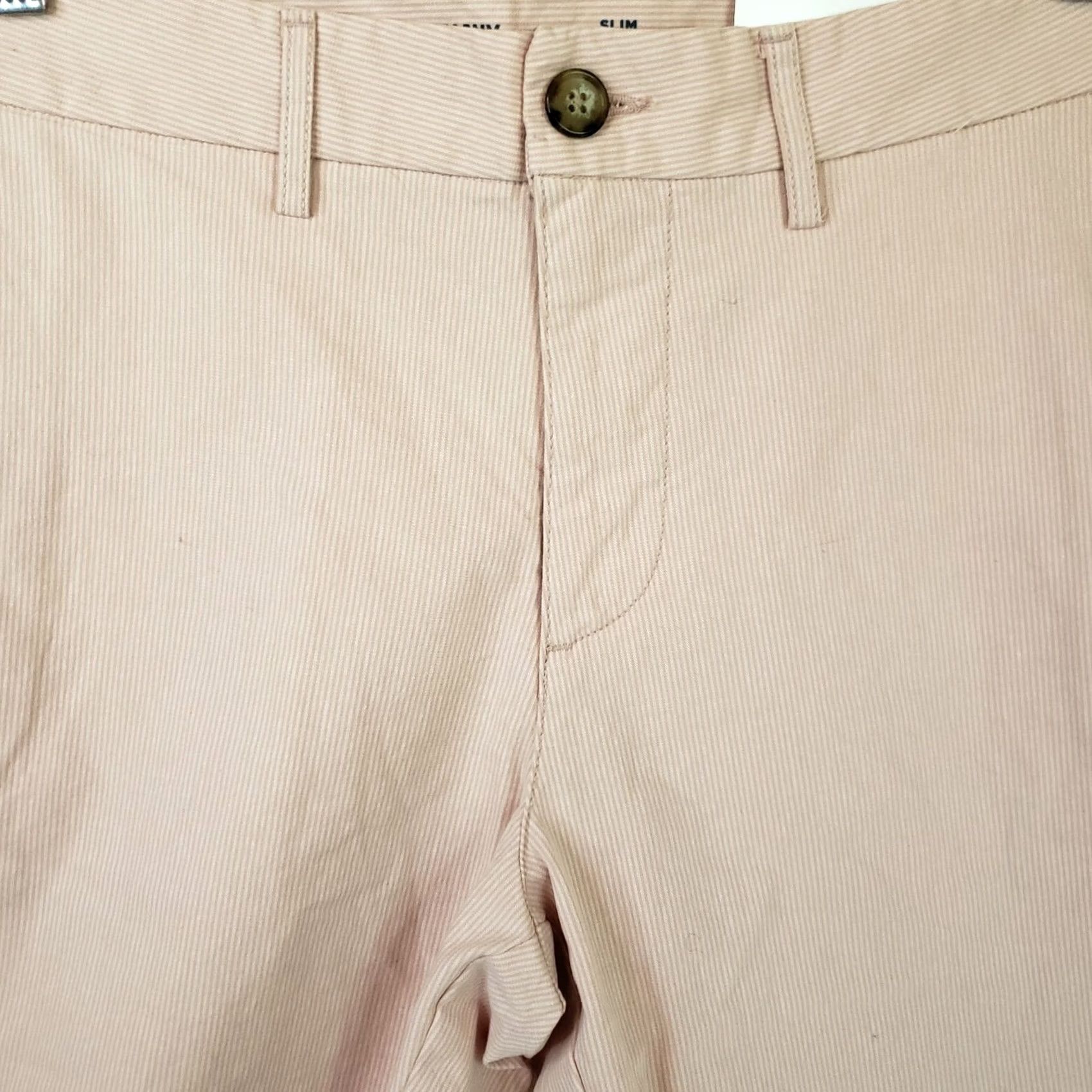 Old Navy Old Navy Pink Stripe Slim Fit Men's Chino Bermuda Shorts 29x9 Flat Front Casual Size US 29 - 3 Thumbnail
