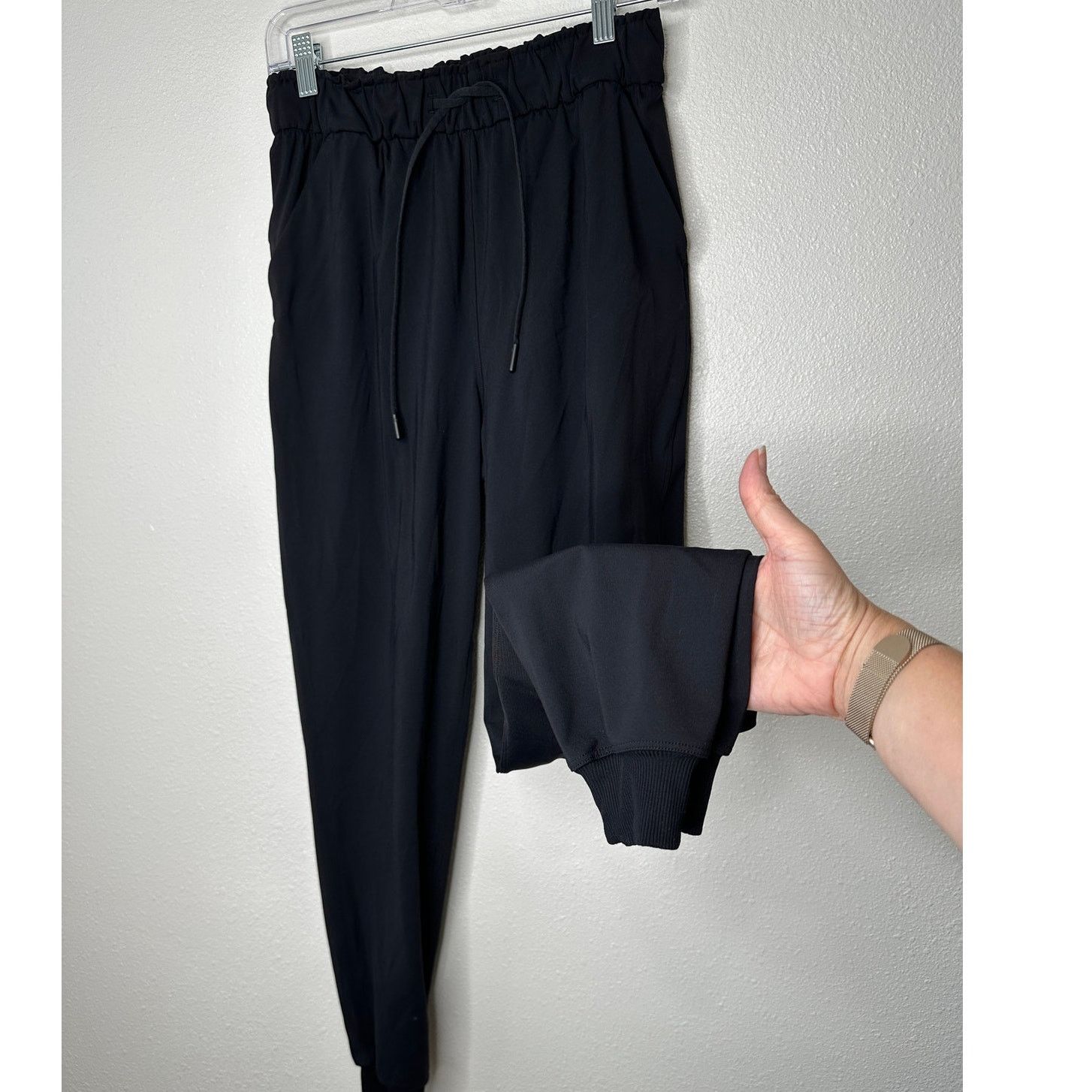 Lululemon Lululemon Black High Rise Jogger Drawstring Banded Hem 6 Size 28" / US 6 / IT 42 - 1 Thumbnail