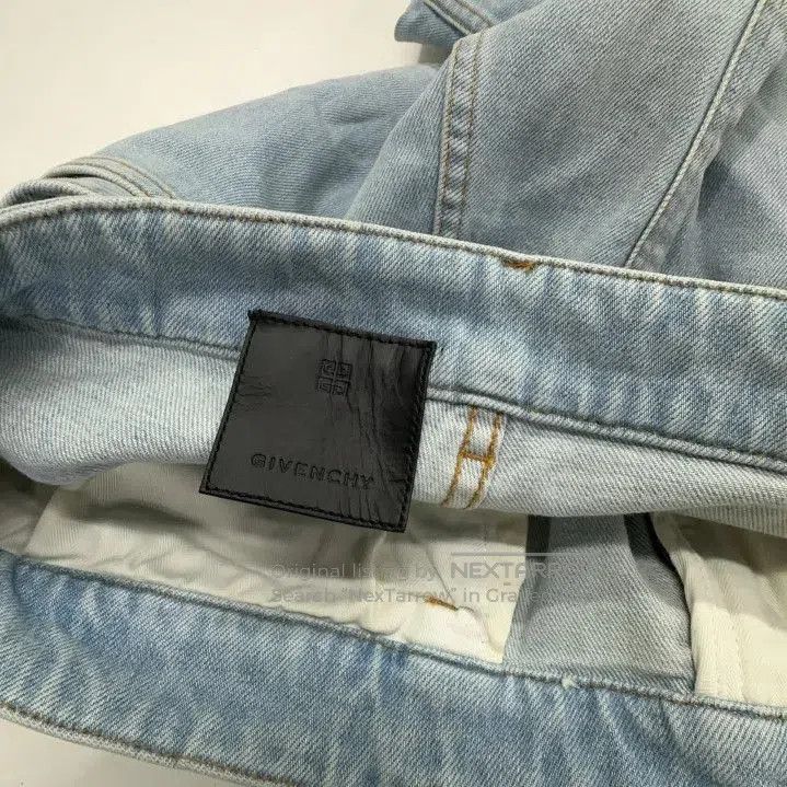 Givenchy Givenchy SS23 Light Washed Wide-Leg Jeans. Size US 30 / EU 46 - 3 Thumbnail