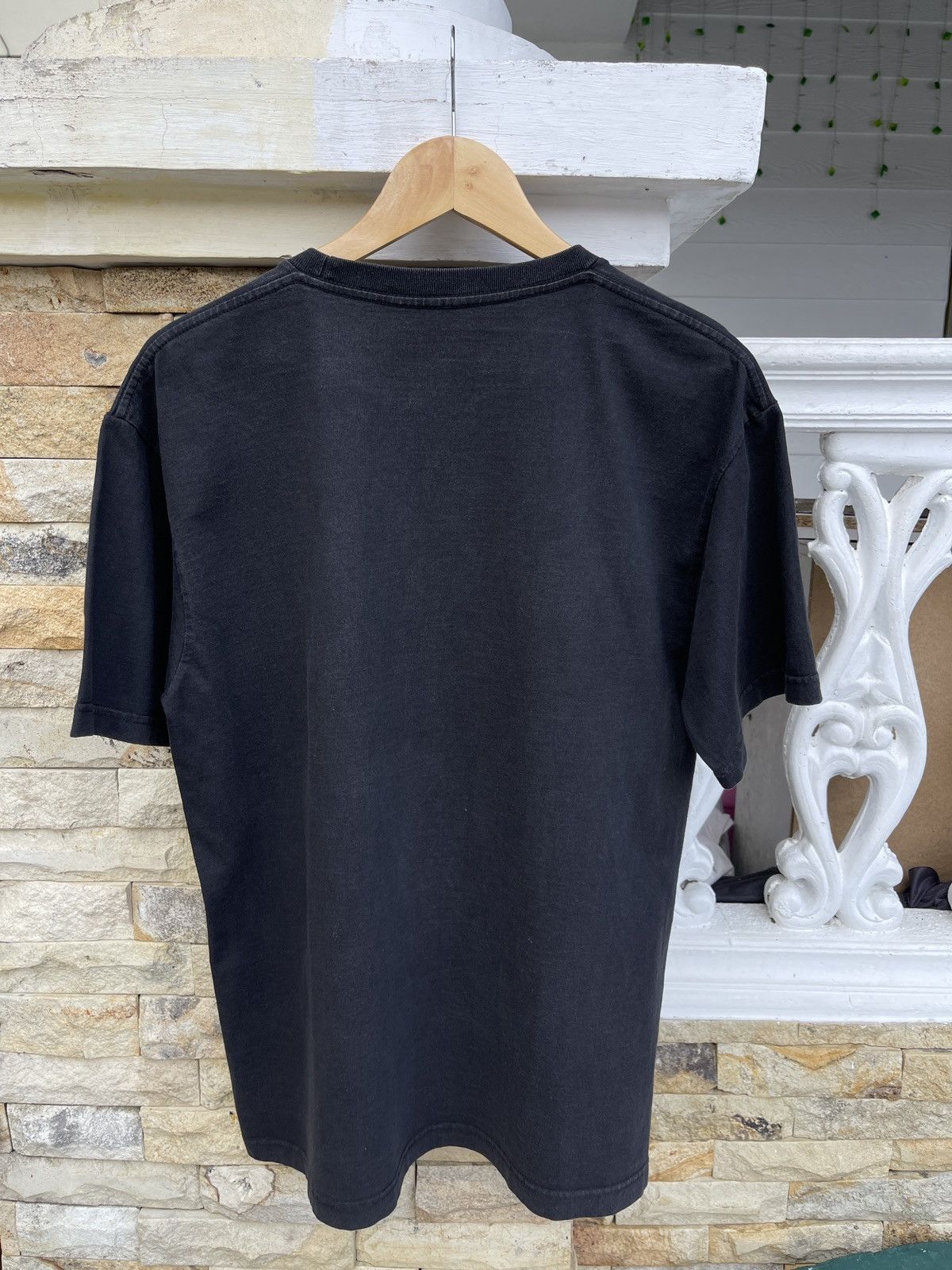Kaws Last Drop🔥Rare🔥Sun Faded KAWS T Shirt Size US L / EU 52-54 / 3 - 3 Thumbnail