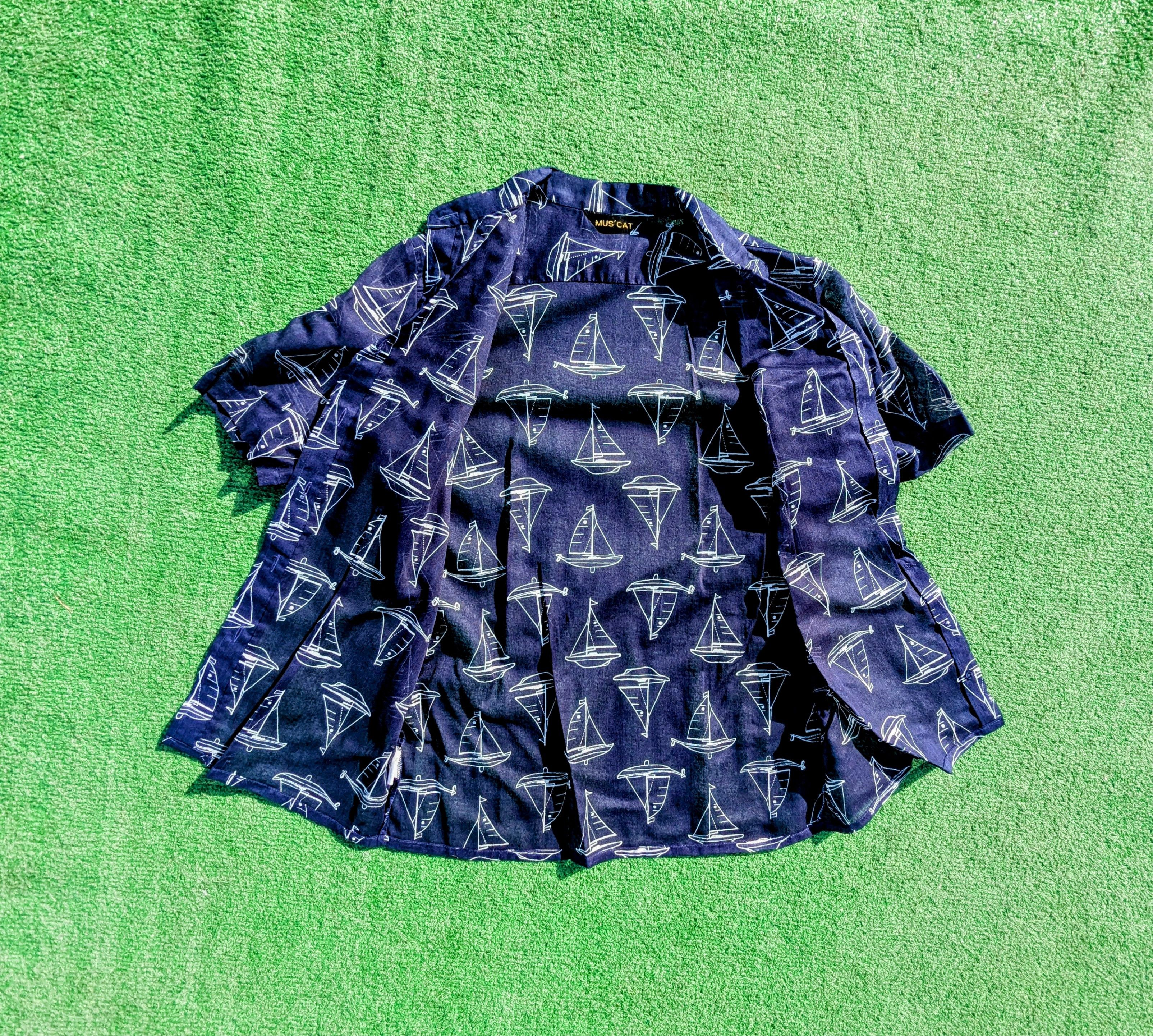 Vintage Breezy Navy Yacht Print 1980s Gauzy Sheen Button-Down Shirt Size US S / EU 44-46 / 1 - 5 Thumbnail