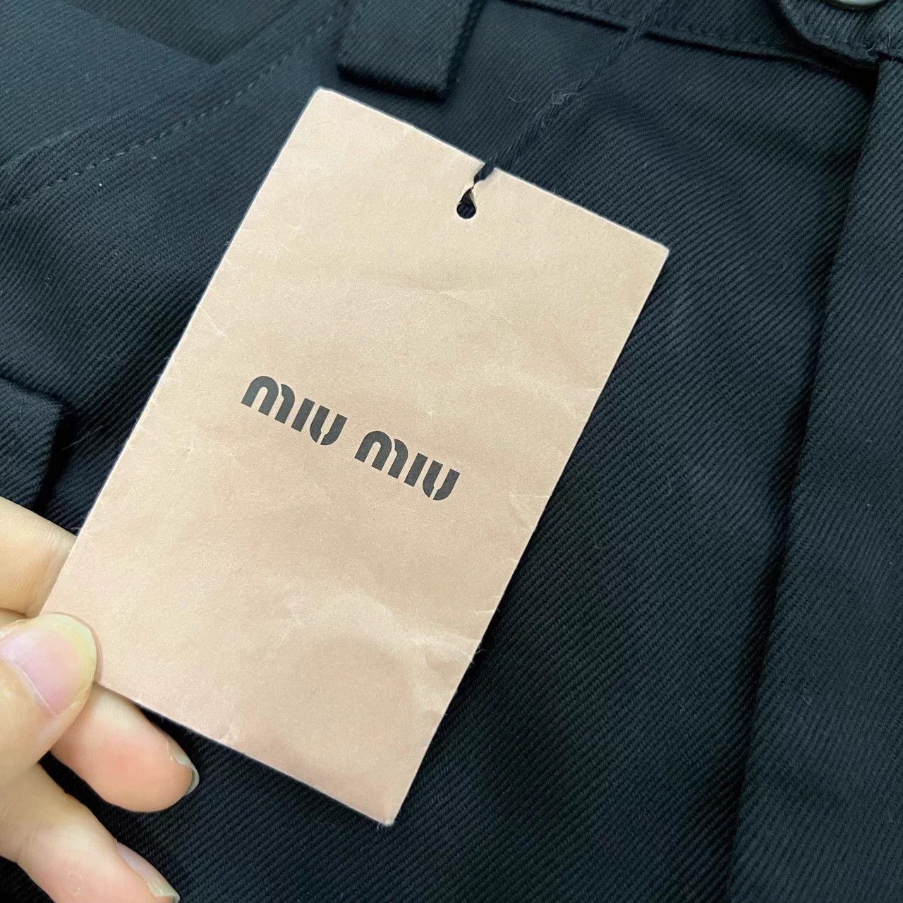 Miu Miu MIU MIU Black Shorts 40 Size 27" / US 4 / IT 40 - 3 Thumbnail