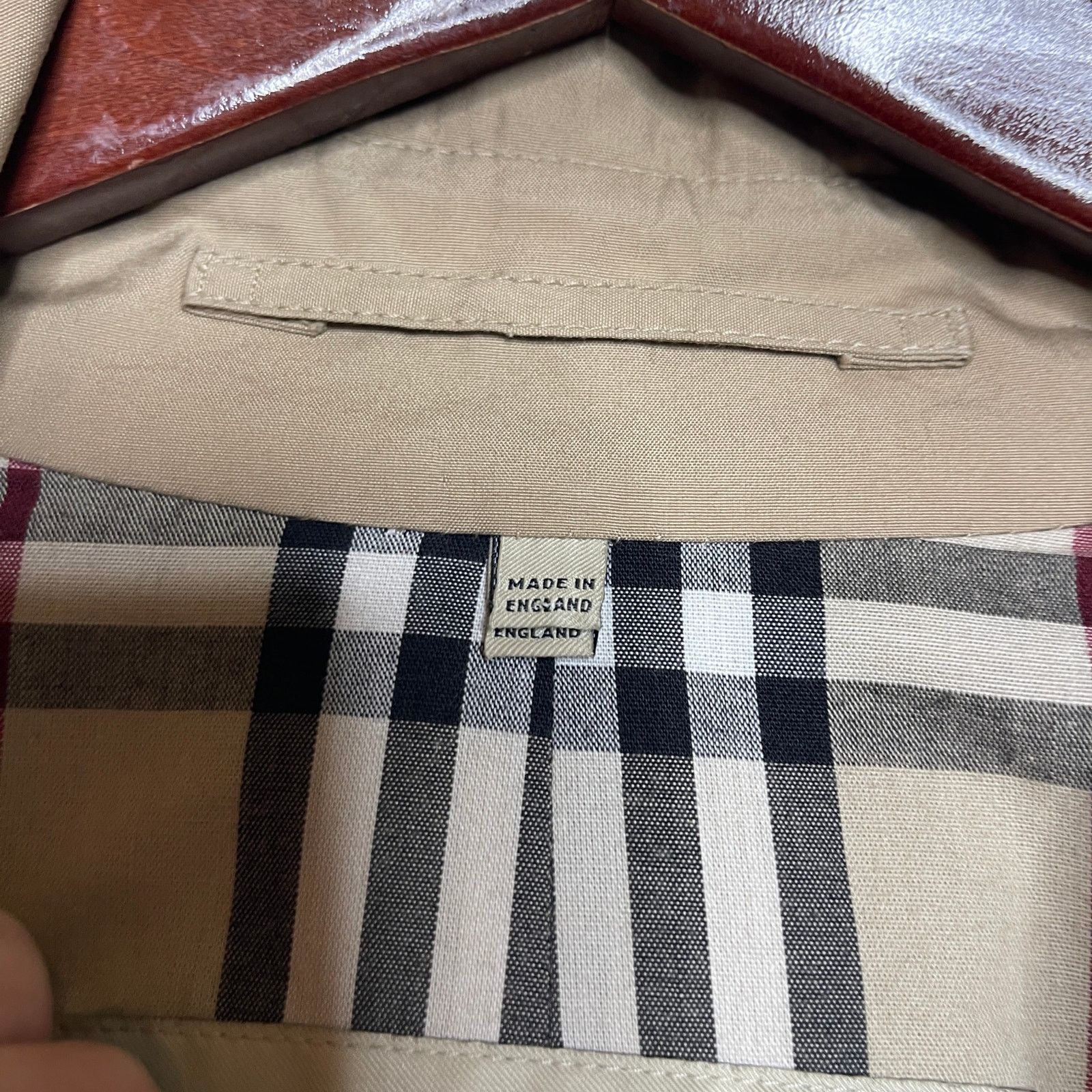 Burberry Burberry Classic Long tan Beige trench coat plaid lining Size US L / EU 52-54 / 3 - 16 Thumbnail