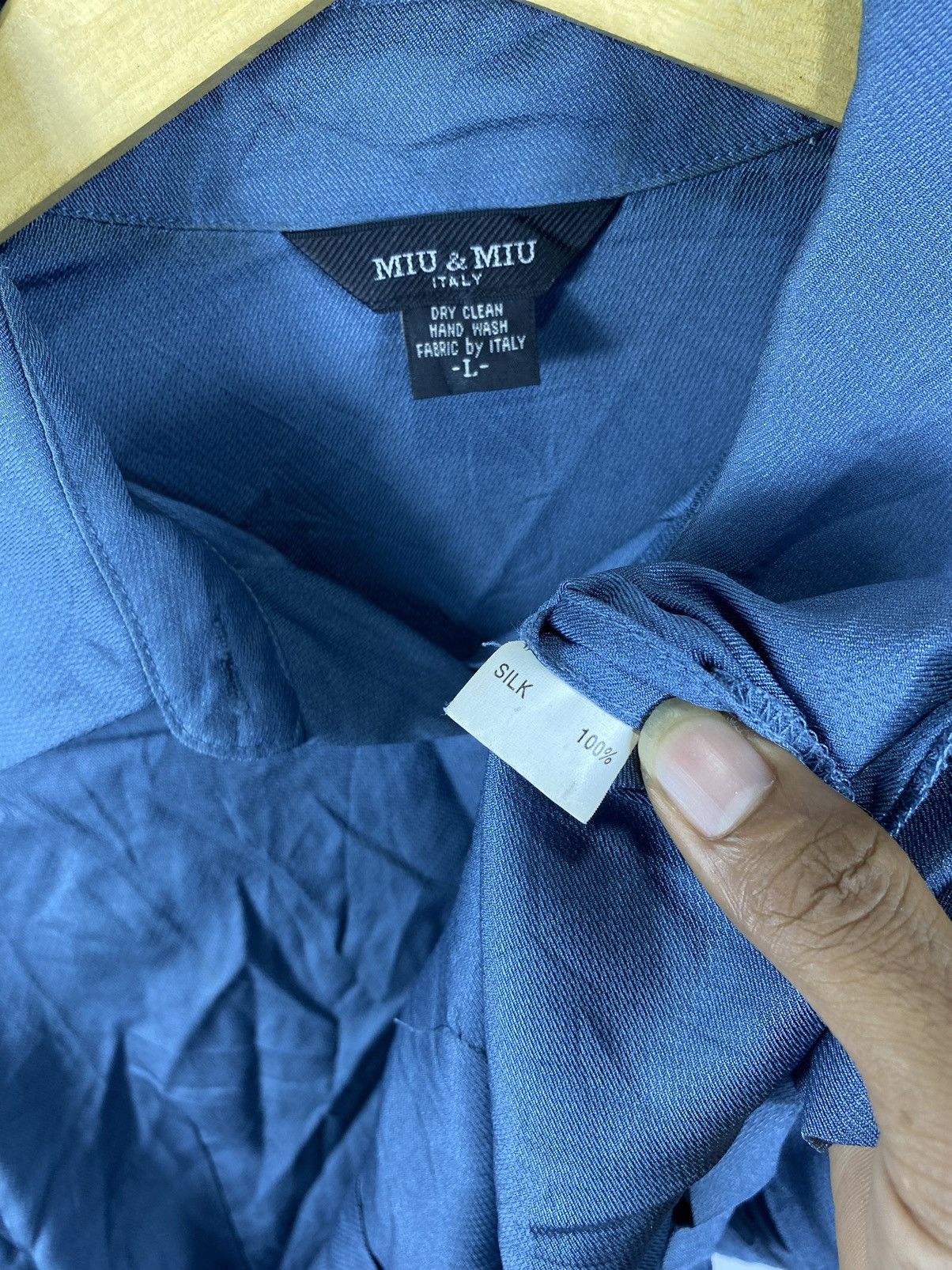 Japanese Brand Miu Miu shirt button up 100% silk Size L / US 10 / IT 46 - 5 Thumbnail