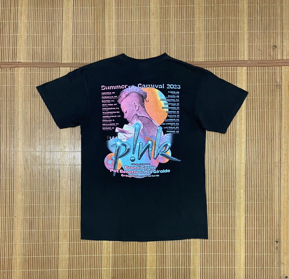 Band Tees PINK SUMMER CARNIVAL 2023 Size US M / EU 48-50 / 2 - 2 Thumbnail