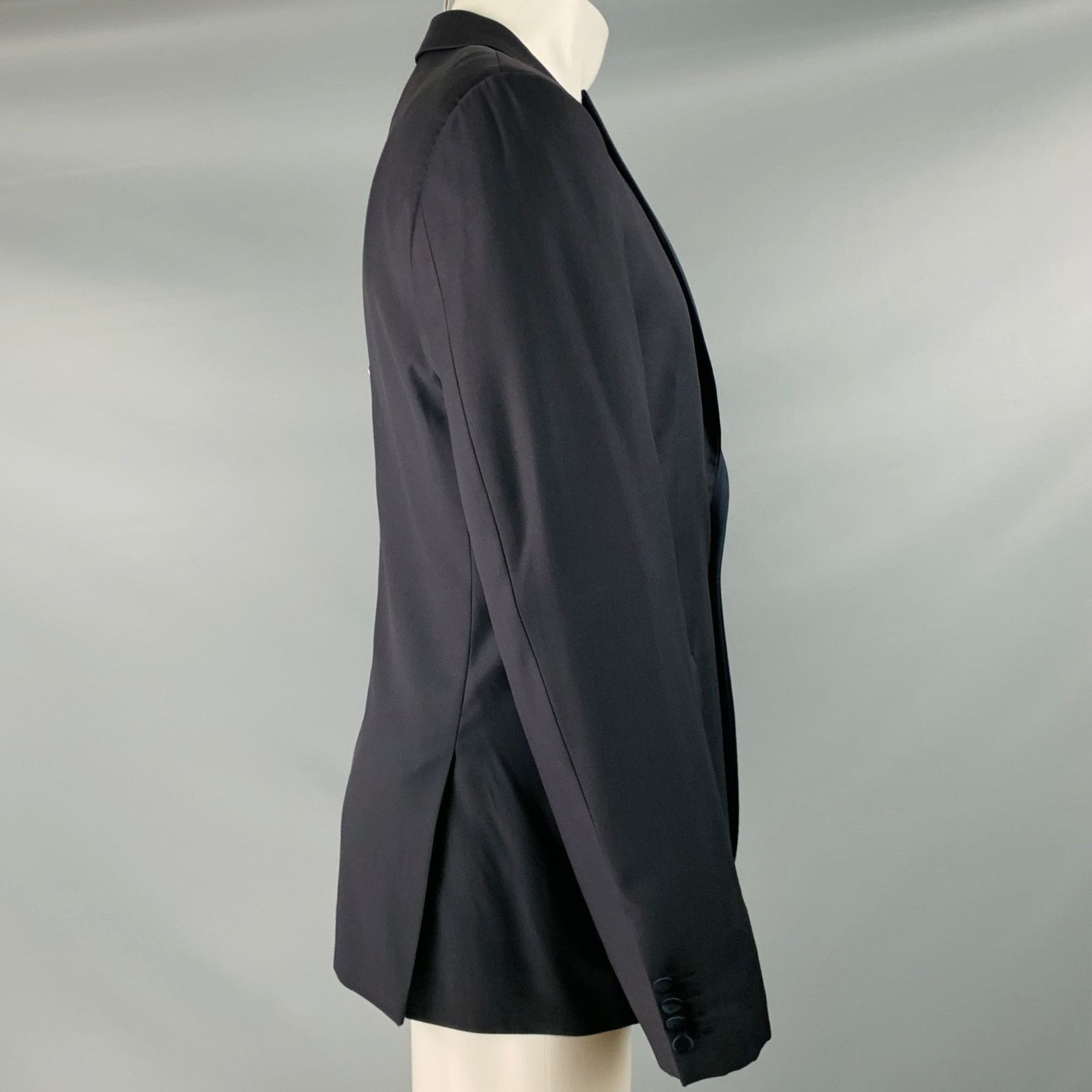 Calvin Klein Size 38 Black Wool Peak Lapel Sport Coat Size 38R - 3 Thumbnail