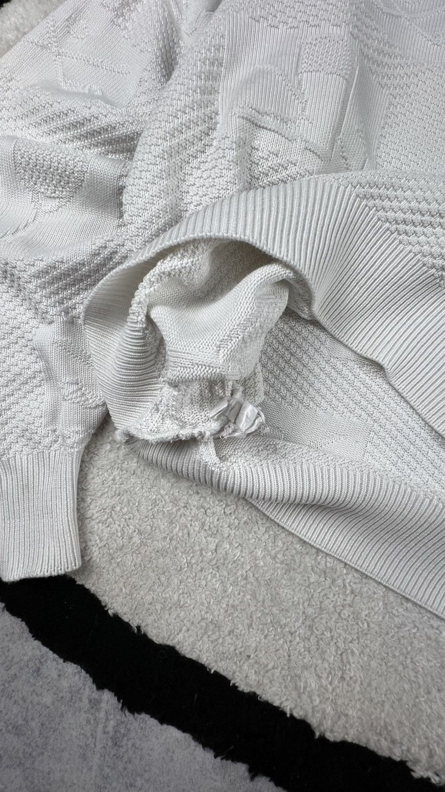 Hugo Boss Vintage Hugo Boss Rare Pattern Knit Old Money Sweater Size US XL / EU 56 / 4 - 10 Thumbnail
