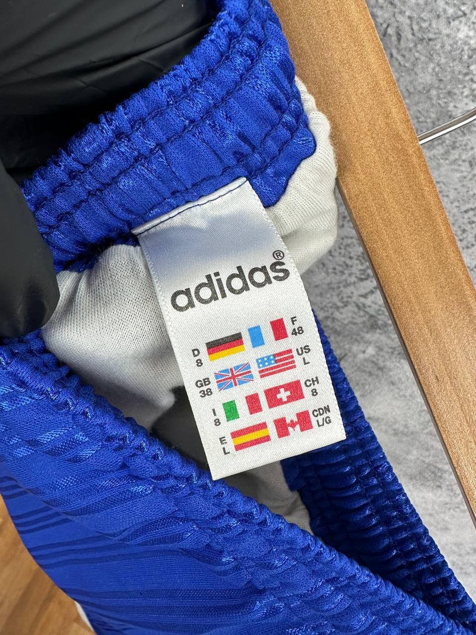 Adidas Adidas Made in England Vintage 90s Blue 3-Stripes Shorts Size US 32 / EU 48 - 13 Thumbnail