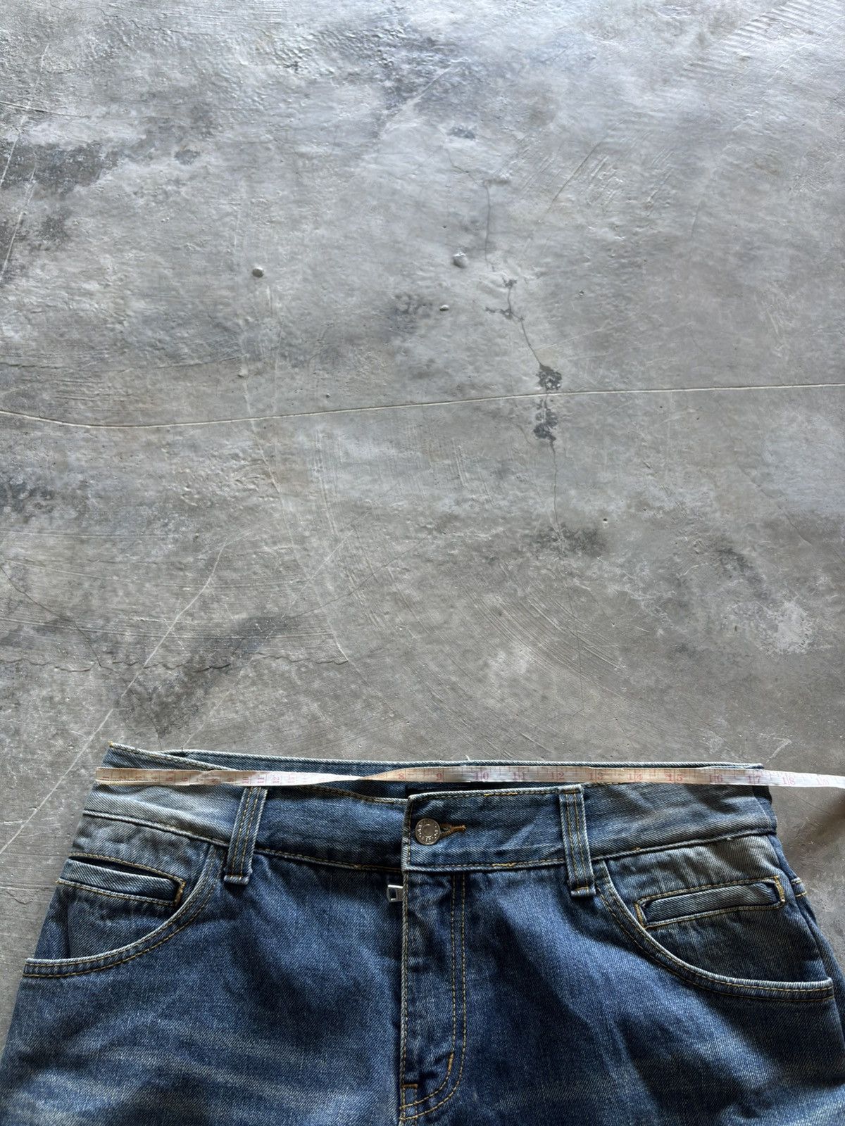Dolce & Gabbana DOLCE & GABBANA distressed slim fit style Size US 35 - 17 Thumbnail