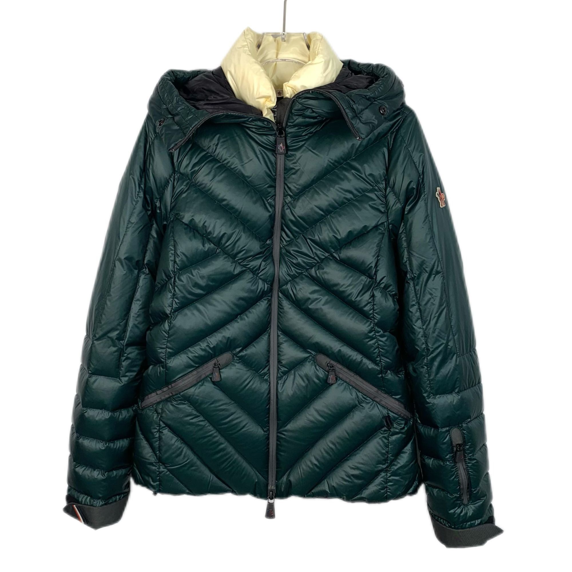 Moncler Moncler Makalu Series Green Logo Patch Hooded Down Jacket (S Size S / US 4 / IT 40 - 1 Thumbnail