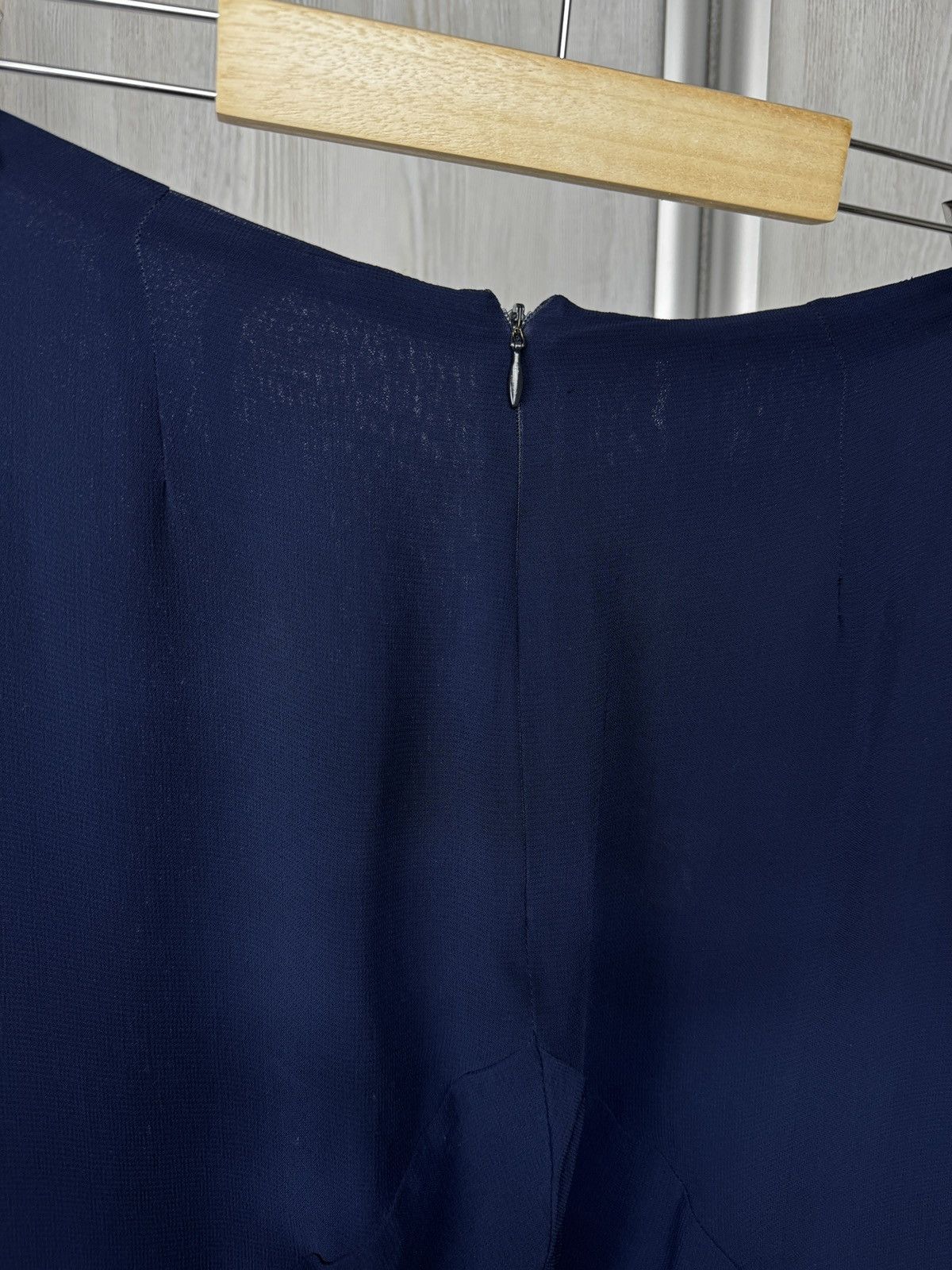 Alberta Ferretti Philosophy by Alberta Ferretti navy blue silk maxi skirt Size 28" / US 6 / IT 42 - 7 Thumbnail