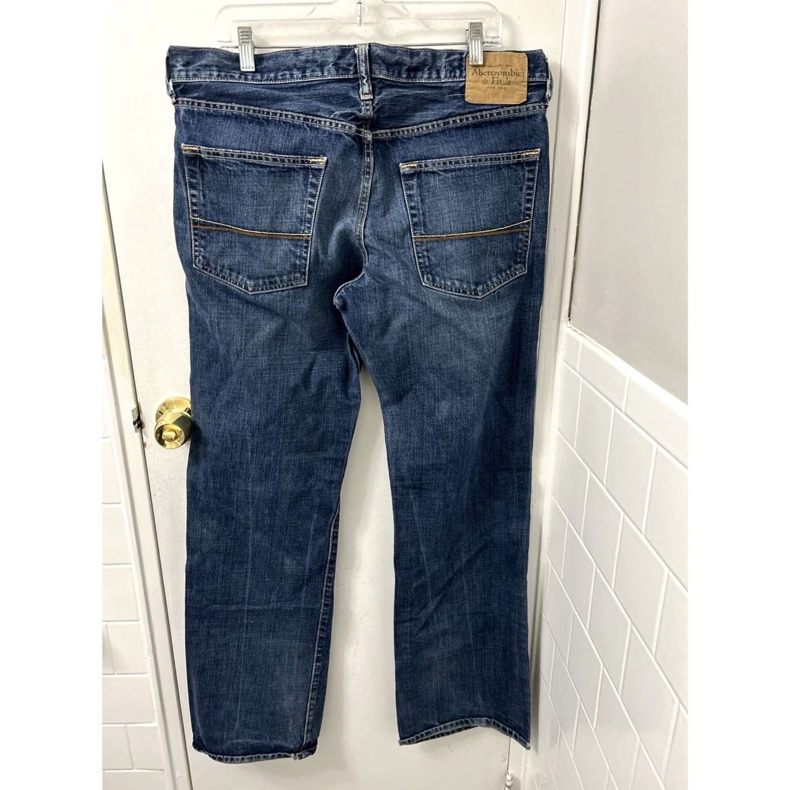 Abercrombie & Fitch VTG Abercrombie & Fitch Kilburn Boot Jeans Mens 34x34 Denim Blue 5-Pocket Bootcut Logo Size US 34 / EU 50 - 7 Thumbnail