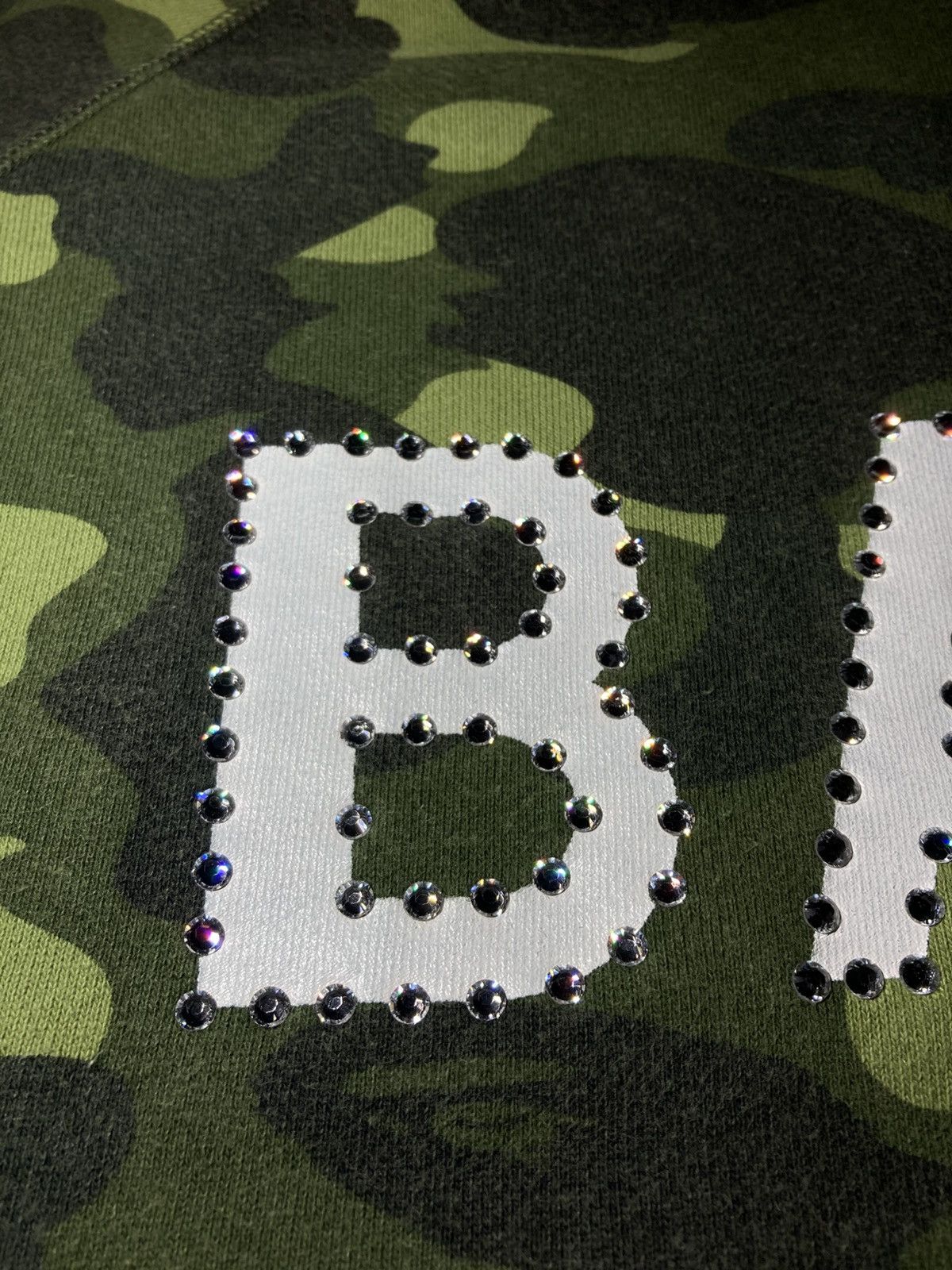 Bape 2008 Bape Swarvoski Crystal Logo Camo Sweater Raglan Size US L / EU 52-54 / 3 - 3 Thumbnail