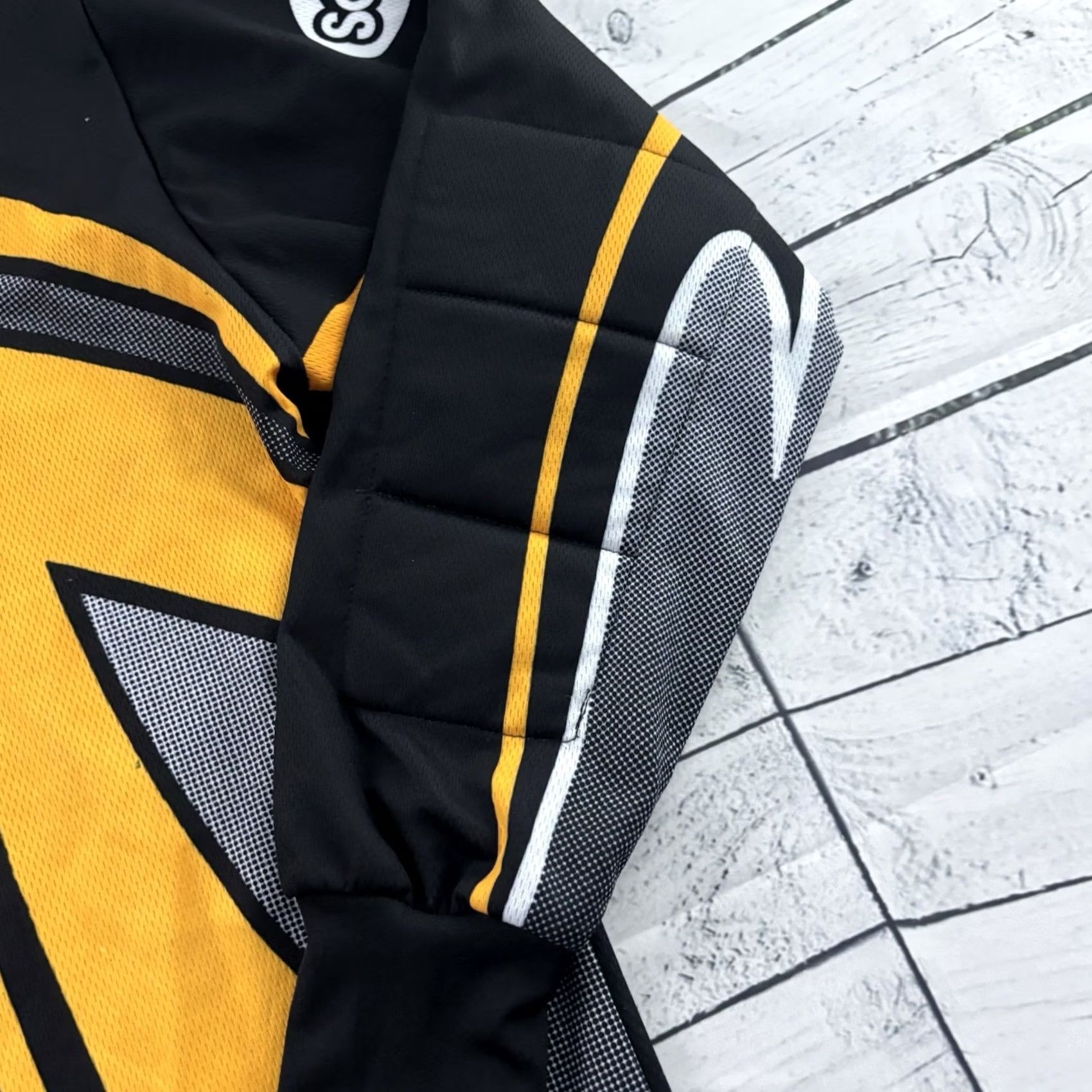 Vintage Vintage Sondico Long Sleeve Soccer Goalie Jersey Mens L Black Yellow Size US L / EU 52-54 / 3 - 4 Thumbnail