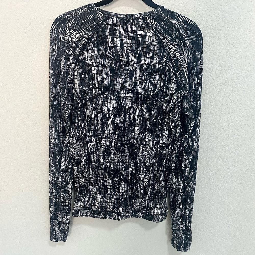 Lululemon Lululemon Its Rulu Run Shirt Alpine White Black 12 Size XL / US 12-14 / IT 48-50 - 8 Thumbnail