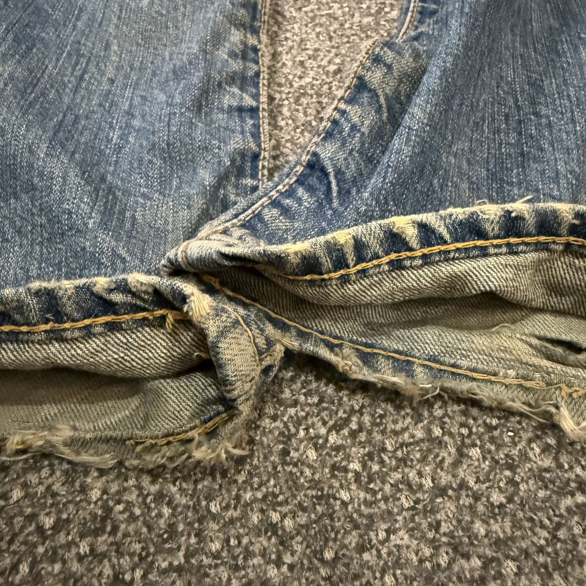 Levi's Vintage 2005 Levis S502 Destroyed Grunge Jeans W34 Size US 34 / EU 50 - 8 Thumbnail
