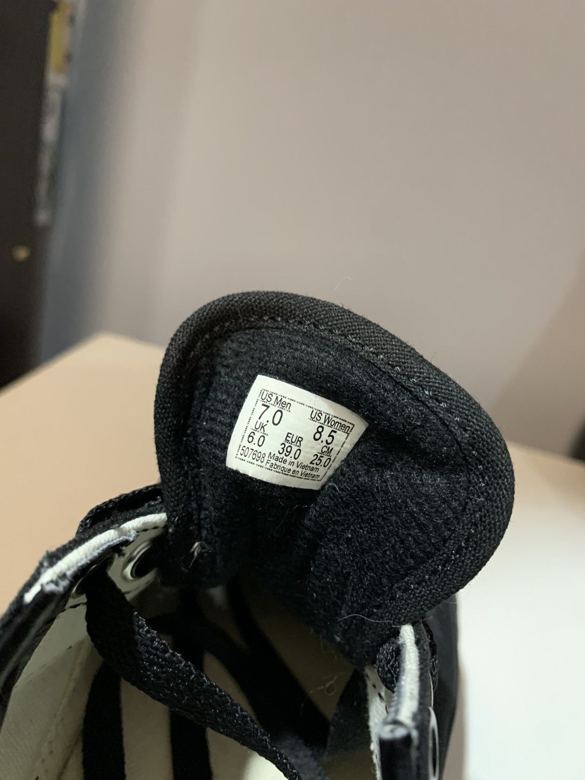 Vans Vans Sk8-Hi "Triple Black" Size US 7 / EU 40 - 5 Thumbnail