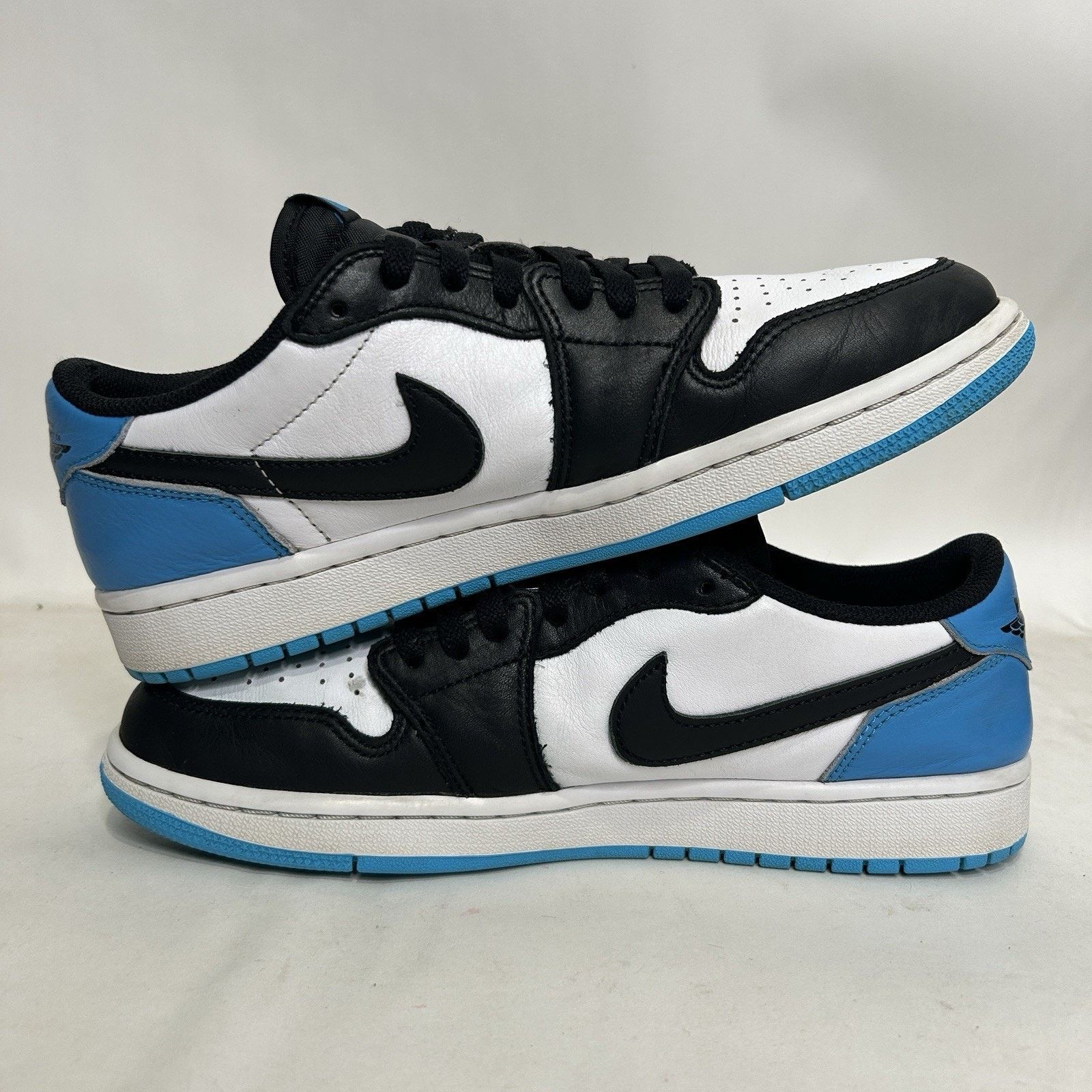 Jordan Brand Nike Air Jordan 1 Low OG WMNS UNC/Powder Blue” Size US 9.5 / IT 39.5 - 3 Thumbnail