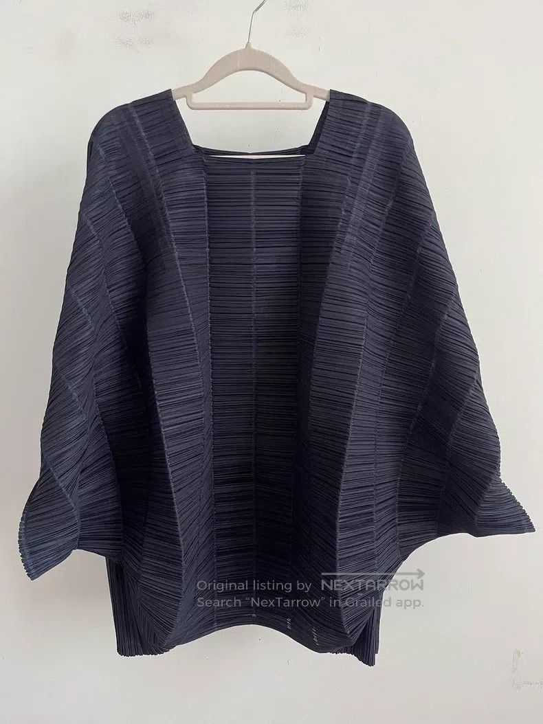 Issey Miyake Issey Miyake Black Long Sleeve Top Size L / US 10 / IT 46 - 1 Thumbnail