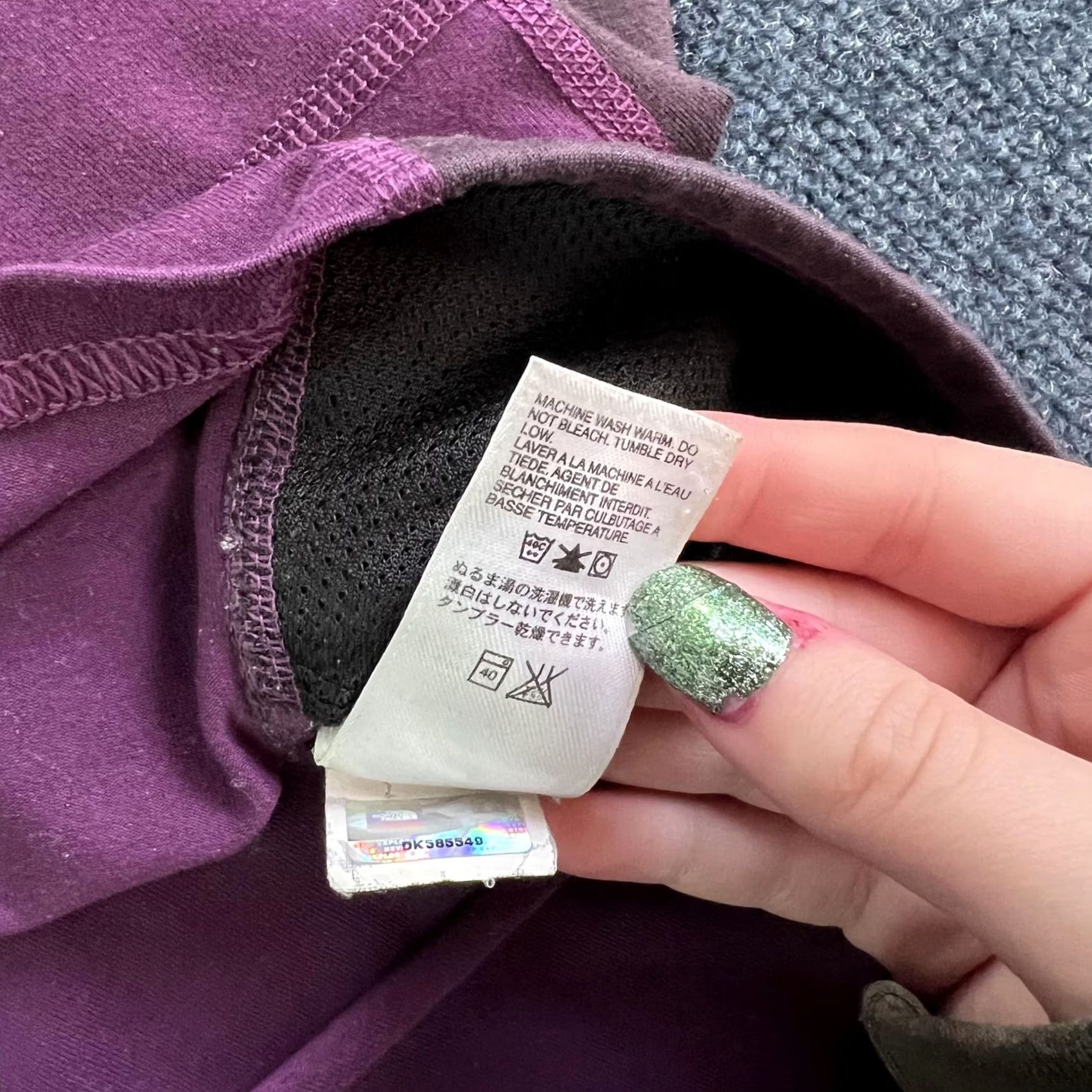 The North Face The North Face Shirt Womens M Purple Quarter Zip Base Layer Pullover Size M / US 6-8 / IT 42-44 - 4 Thumbnail