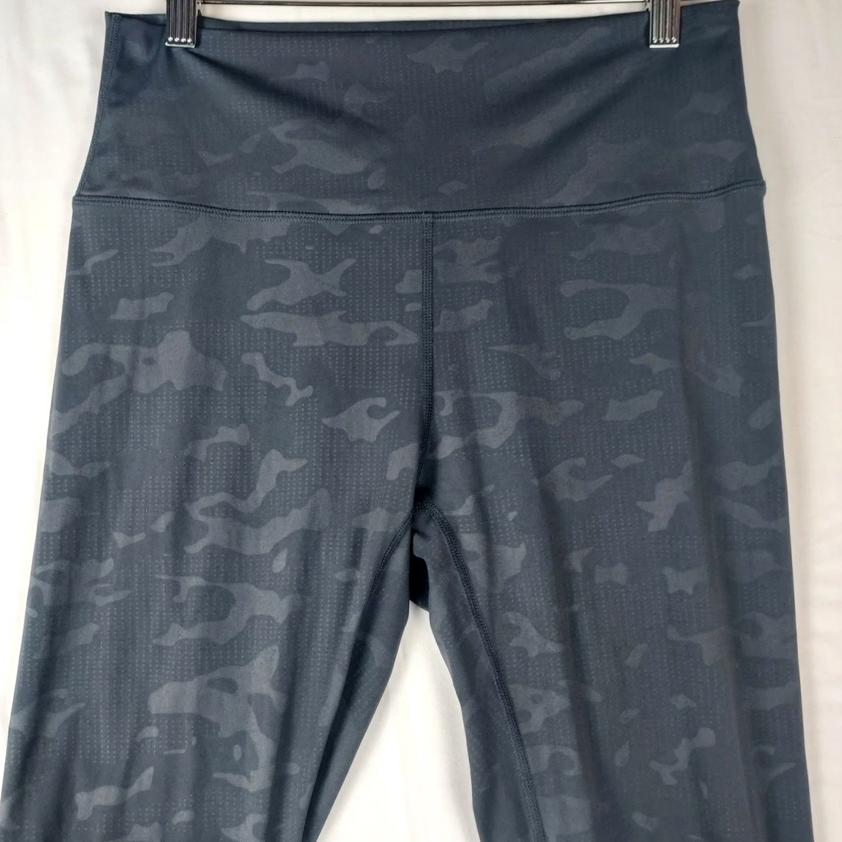 Vintage VINTAGE Zyia Active Blue Camo Leggings Women’s 8 Skinny Waist-High Compression Yoga Gym Workout Women Size 30" / US 8 / IT 44 - 3 Thumbnail