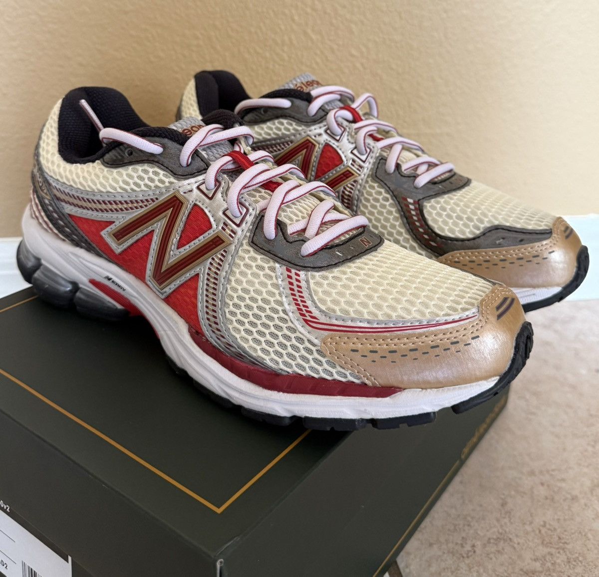 Aime Leon Dore × New Balance New Balance 860v2 Aime Leon Dore Red ALD 8.5 Box and Laces Size US 8.5 / EU 41-42 - 5 Thumbnail