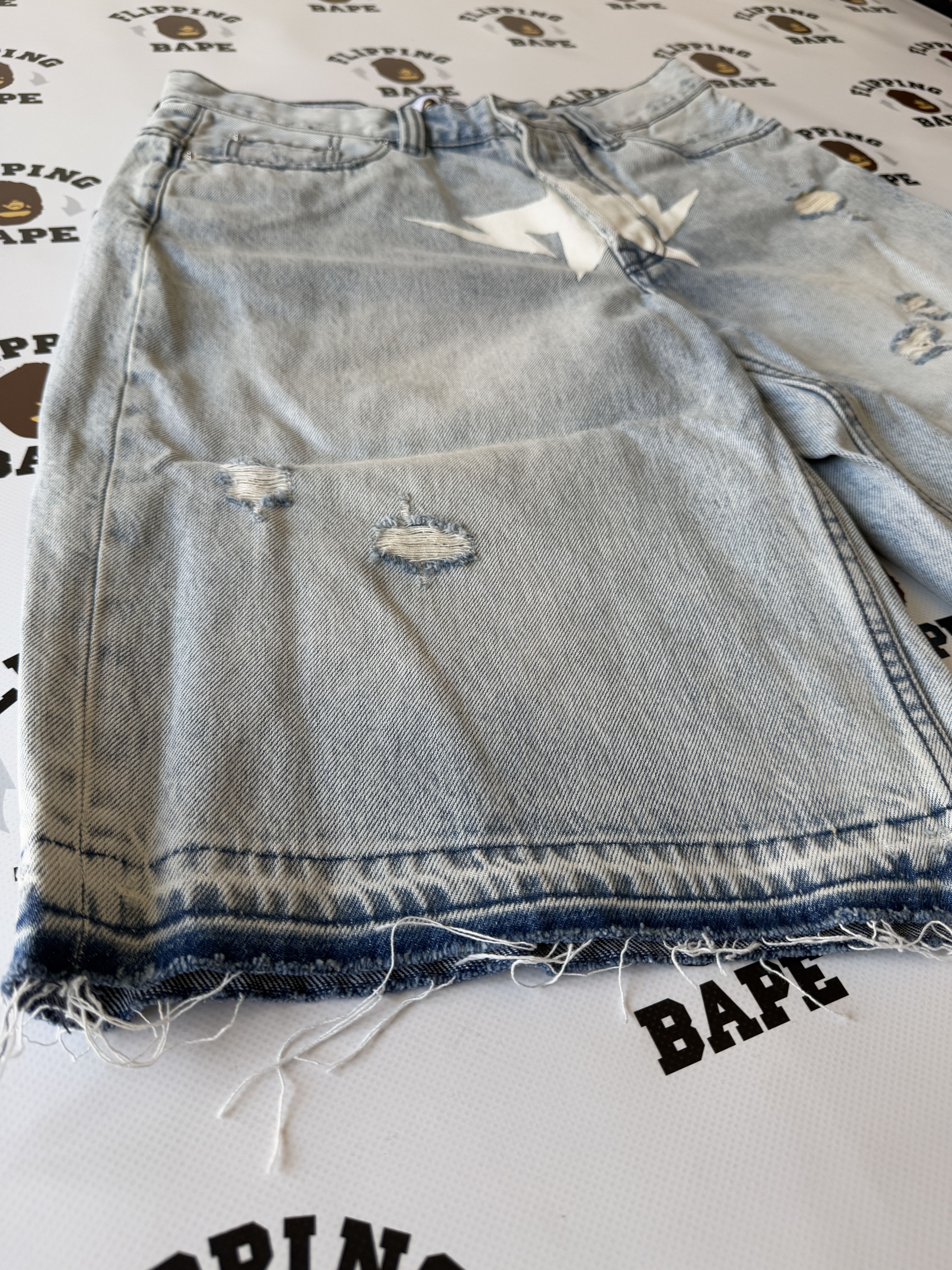 Bape BAPE DESTROYED STA RELAXED FIT 13OZ DEMIN SHORTS Size US 34 / EU 50 - 6 Thumbnail