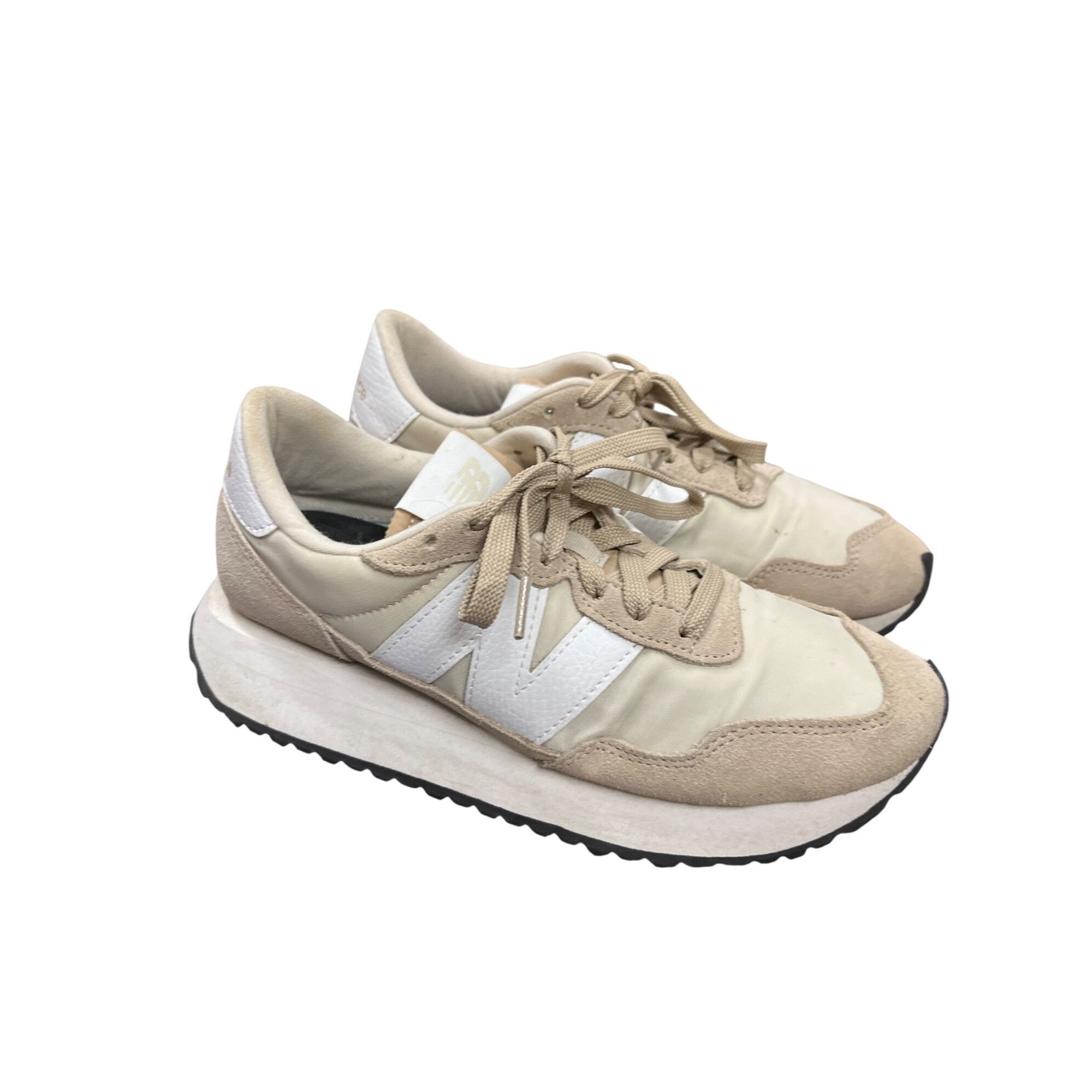 New Balance New Balance 237 wms tan white suede casual athletic sneakers Size US 8.5 / IT 38.5 - 18 Thumbnail