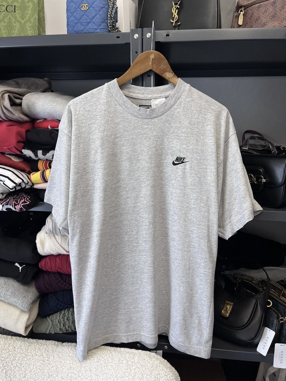 Nike Vintage Nike Logo T-shirt Size US L / EU 52-54 / 3 - 1 Thumbnail