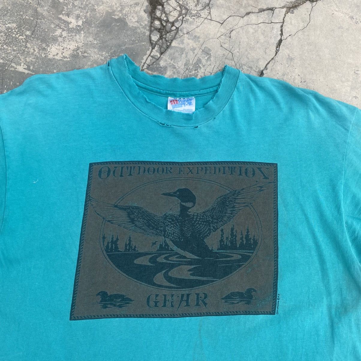 Vintage 1993 OUTDOOR EXPEDITION Distressed tee Size US L / EU 52-54 / 3 - 1 Thumbnail