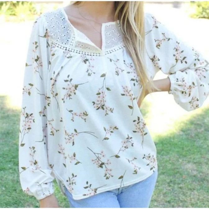 Other Plus Size Floral Print Lace Yoke Blouse Large Size L / US 10 / IT 46 - 2 Thumbnail