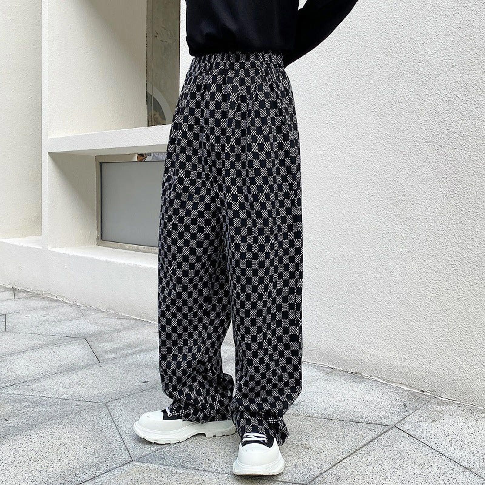 Vintage Black and Gray Checkered Baggy Jeans, Wide Leg Size US 32 / EU 48 - 1 Thumbnail