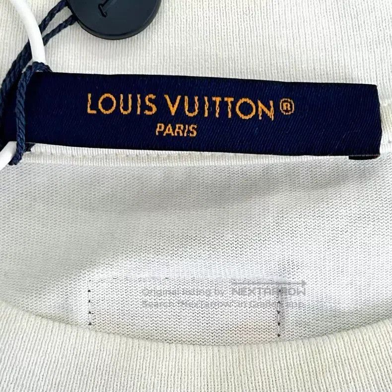 Louis Vuitton Louis Vuitton 25 new white big flower glitter beaded logo Size US XXL / EU 58 / 5 - 3 Thumbnail