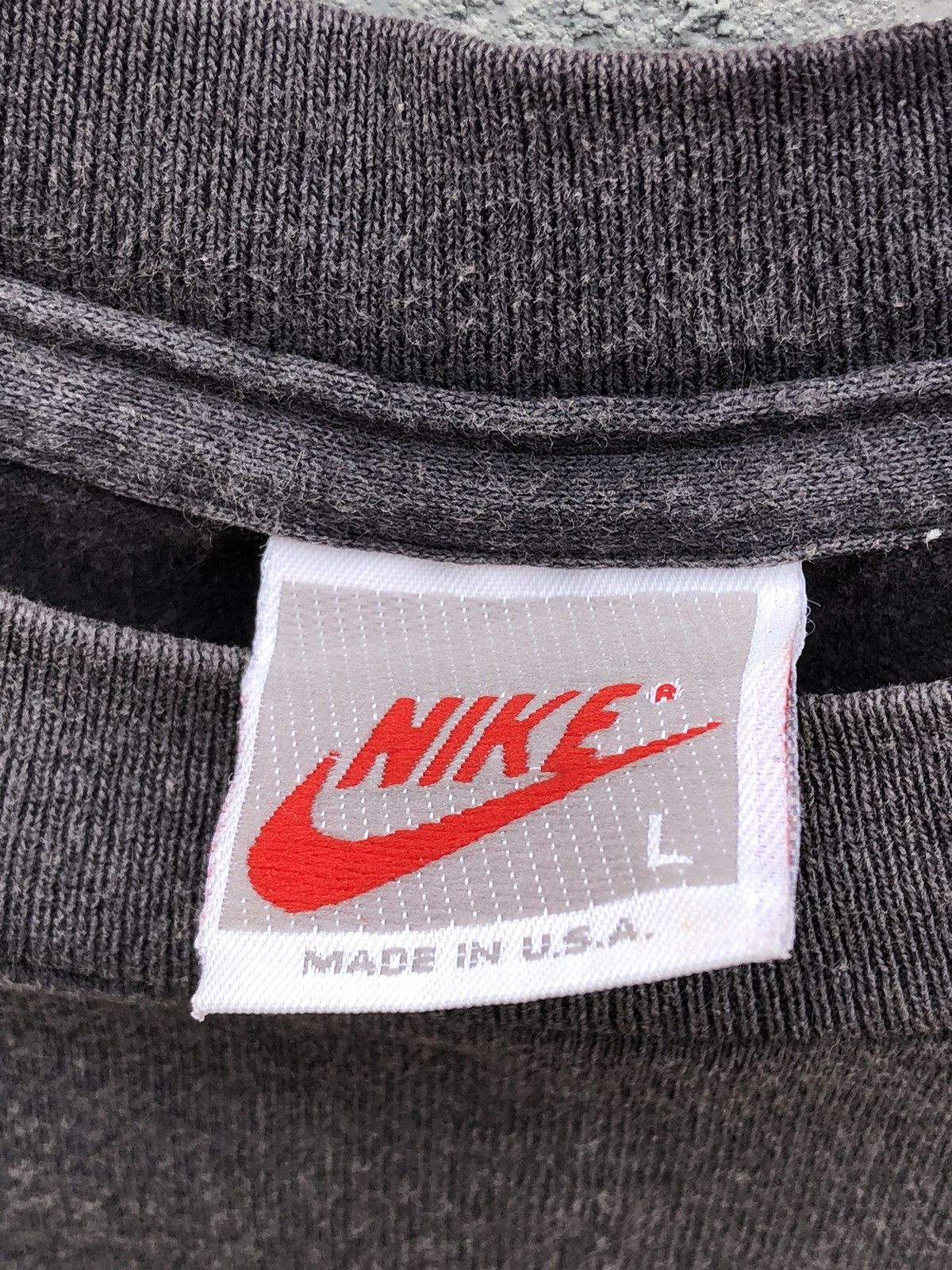 Nike Vintage 90's Nike Turtle & Rabbits Story Tshirt Size US L / EU 52-54 / 3 - 13 Thumbnail