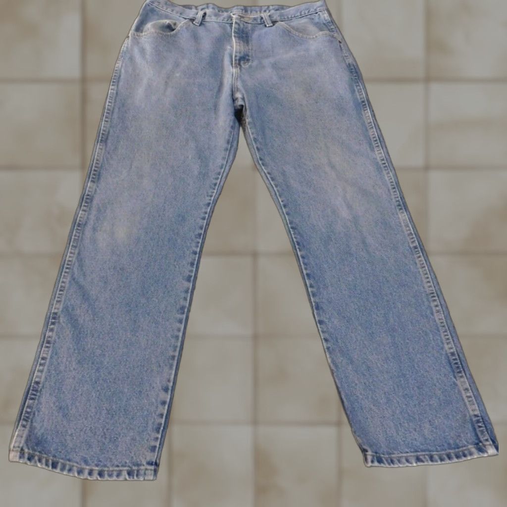 Wrangler Wrangler Jeans Mens 35x30 Blue Straight Regular Fit Workwear Authentics Denim Cotton Zip Pockets Cowboys Wrangler Size US 35 - 1 Thumbnail