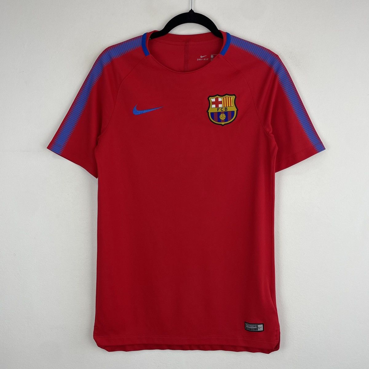 Nike Barcelona Training Nike Jersey Shirt Men 2017/2018 size S Size US S / EU 44-46 / 1 - 1 Thumbnail